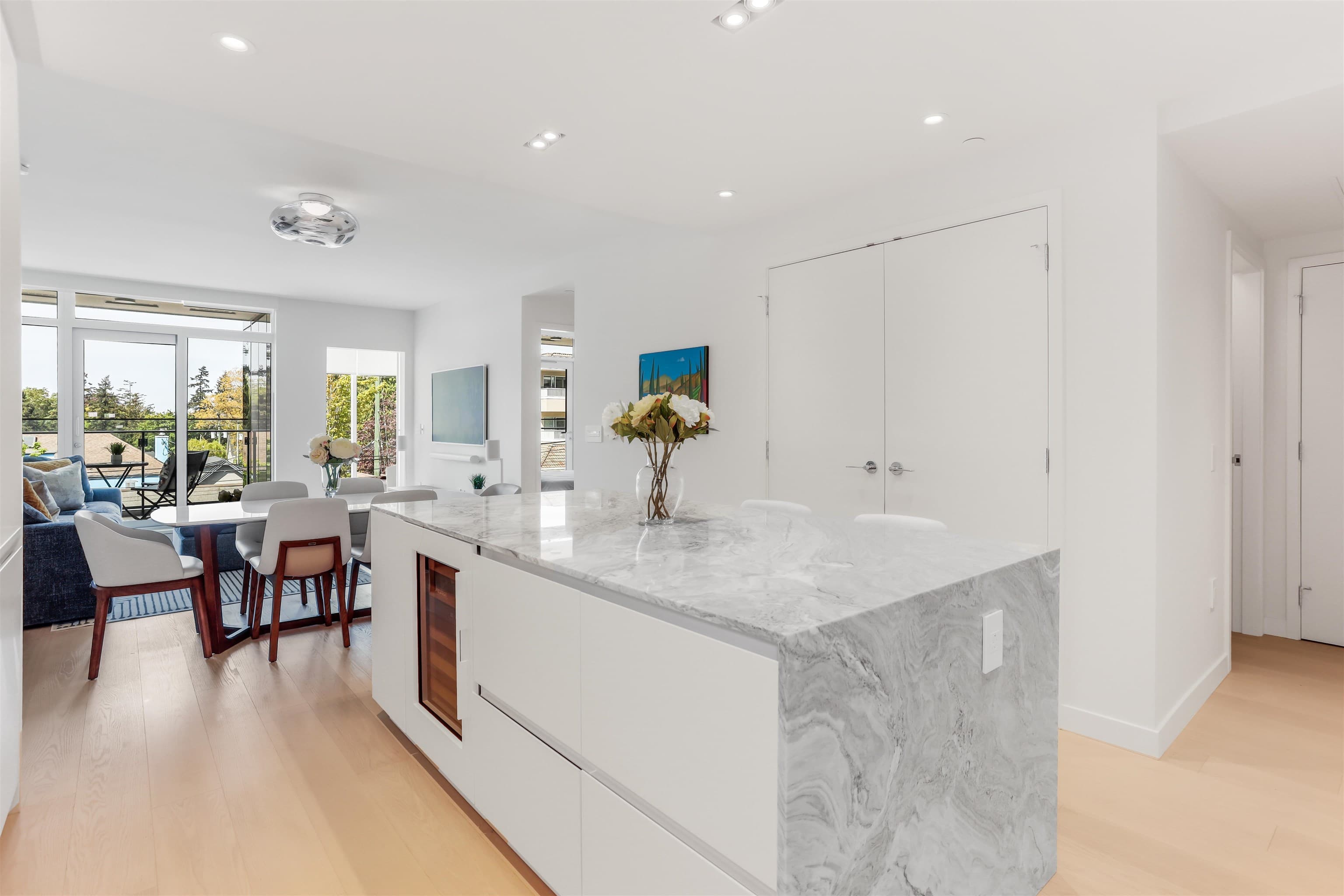 310 - 3596 W 28th Avenue, Vancouver, V6S 2G5 — photo 2