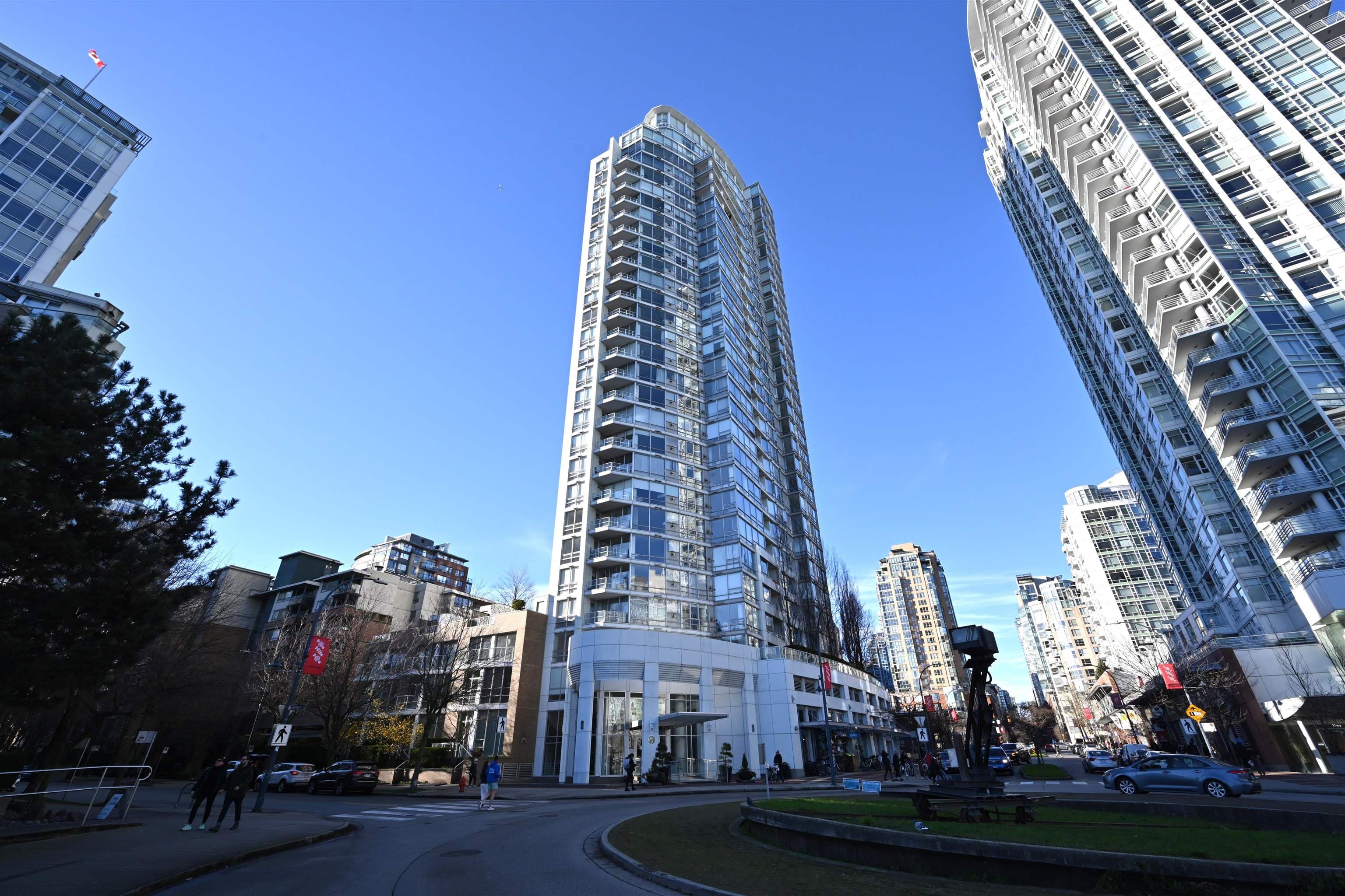 2002 - 1201 Marinaside Crescent, Vancouver