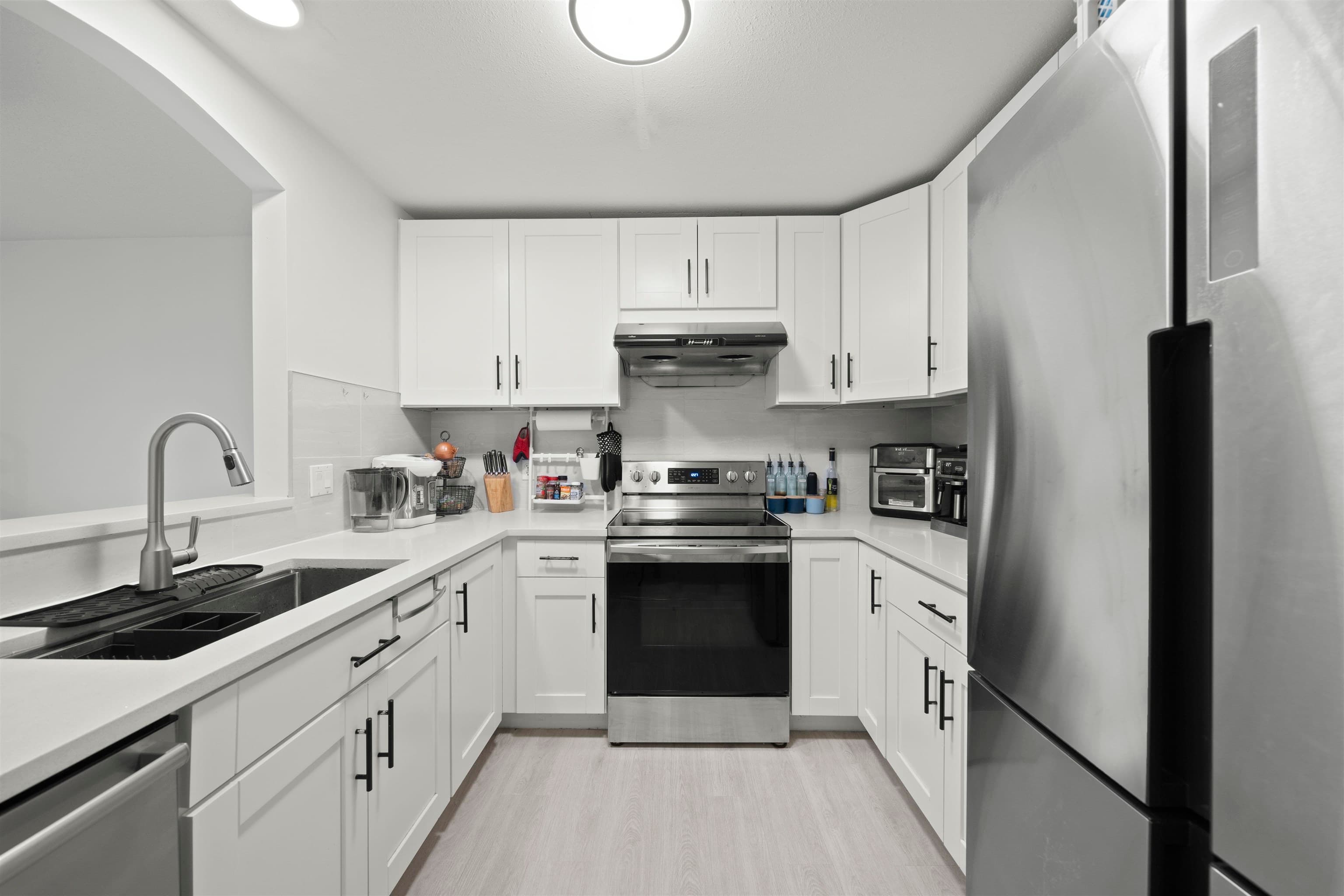 215 - 8180 Jones Road, Richmond