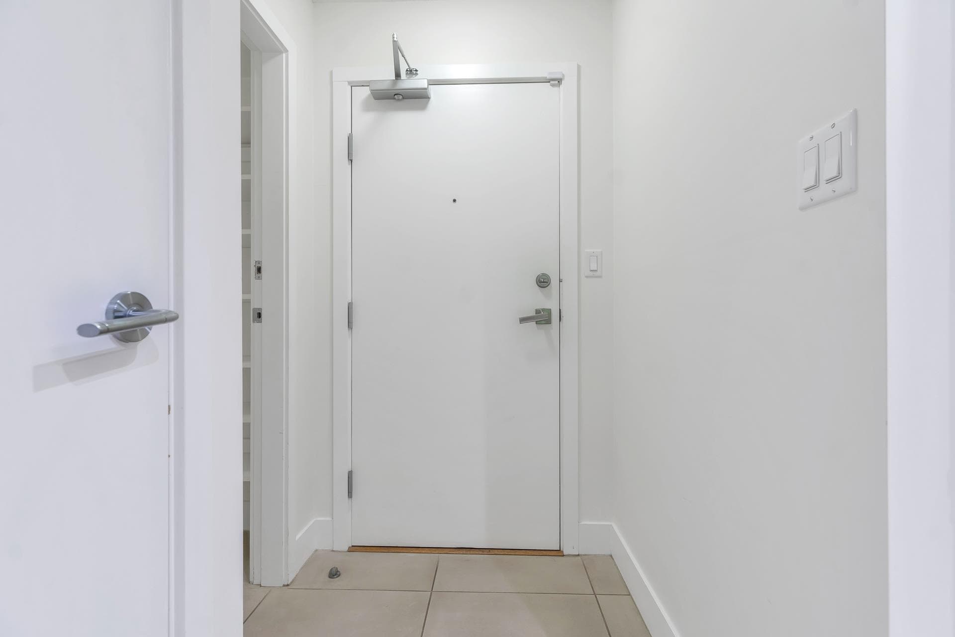 209 - 1088 Richards Street, Vancouver, V6B 0J8 — photo 4