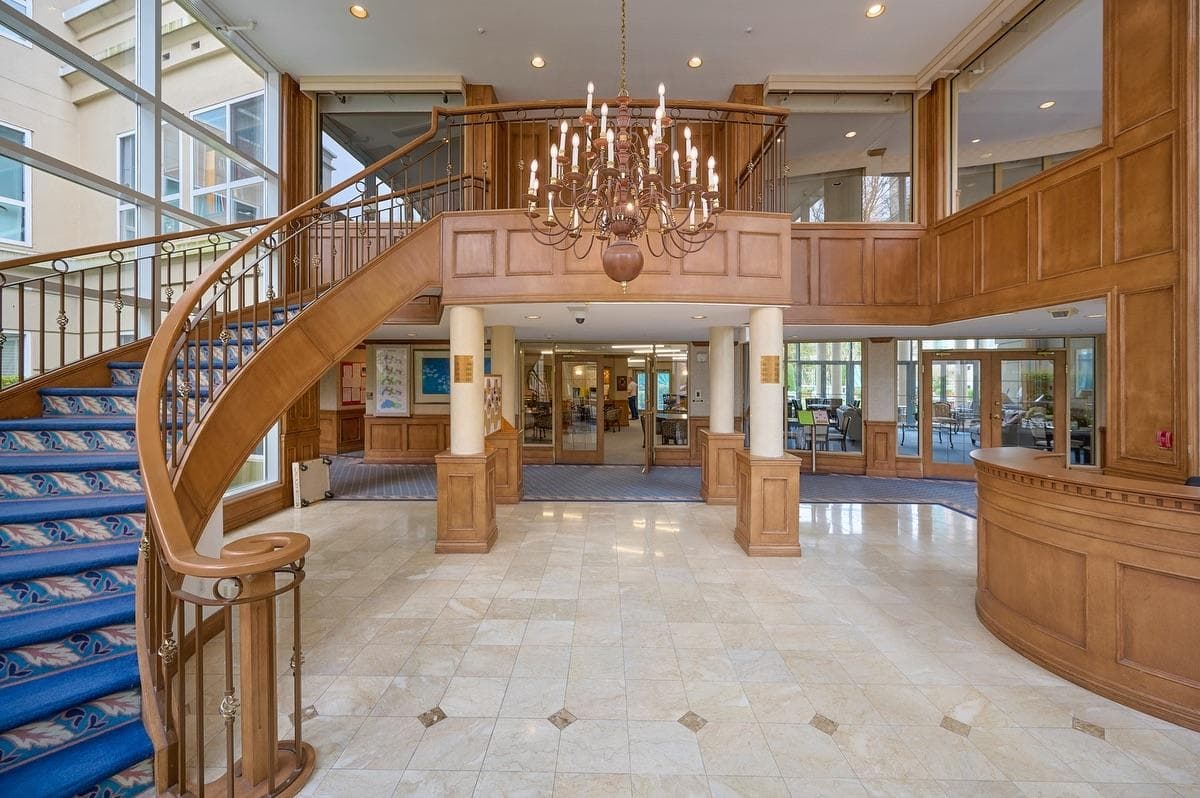 320 - 3098 Guildford Way, Coquitlam, V3B 7W8 — photo 2