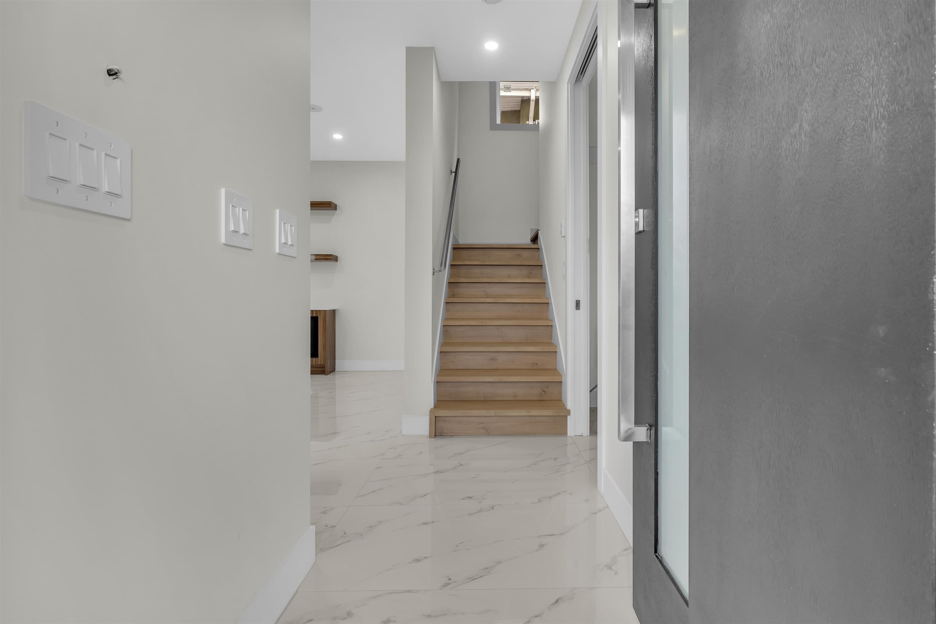 4325 Kamloops Street, Vancouver, V5R 1M8 — photo 3