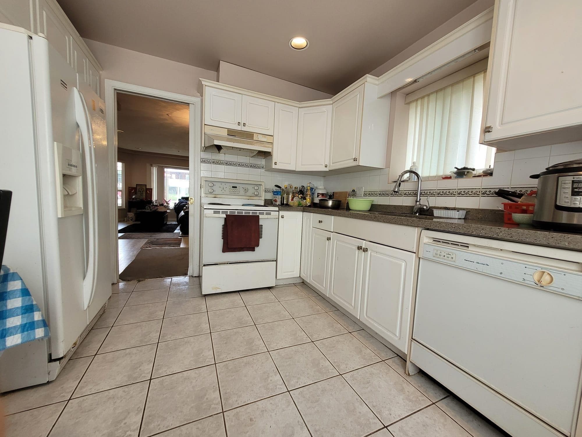 3596 Turner Street, Vancouver, V5K 2H9 — photo 3
