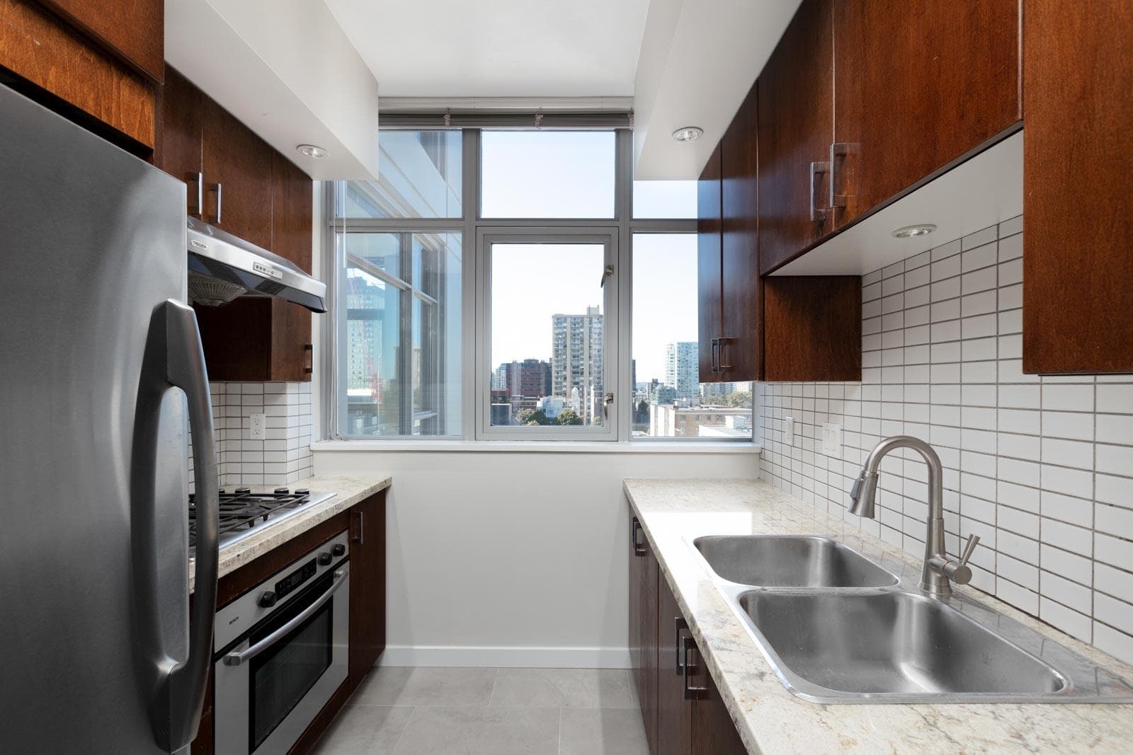 1101 - 1050 Smithe Street, Vancouver, V6E 4H2 — photo 4