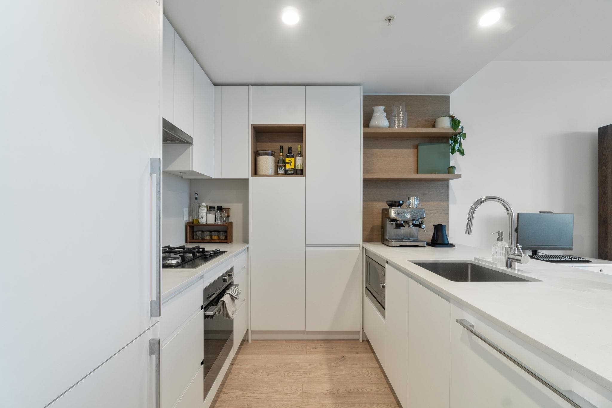 2103 - 2181 Madison Avenue, Burnaby, V5C 0N4 — photo 3