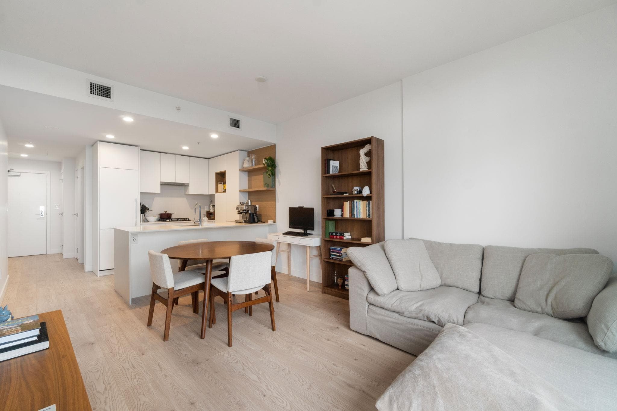 2103 - 2181 Madison Avenue, Burnaby, V5C 0N4 — photo 4