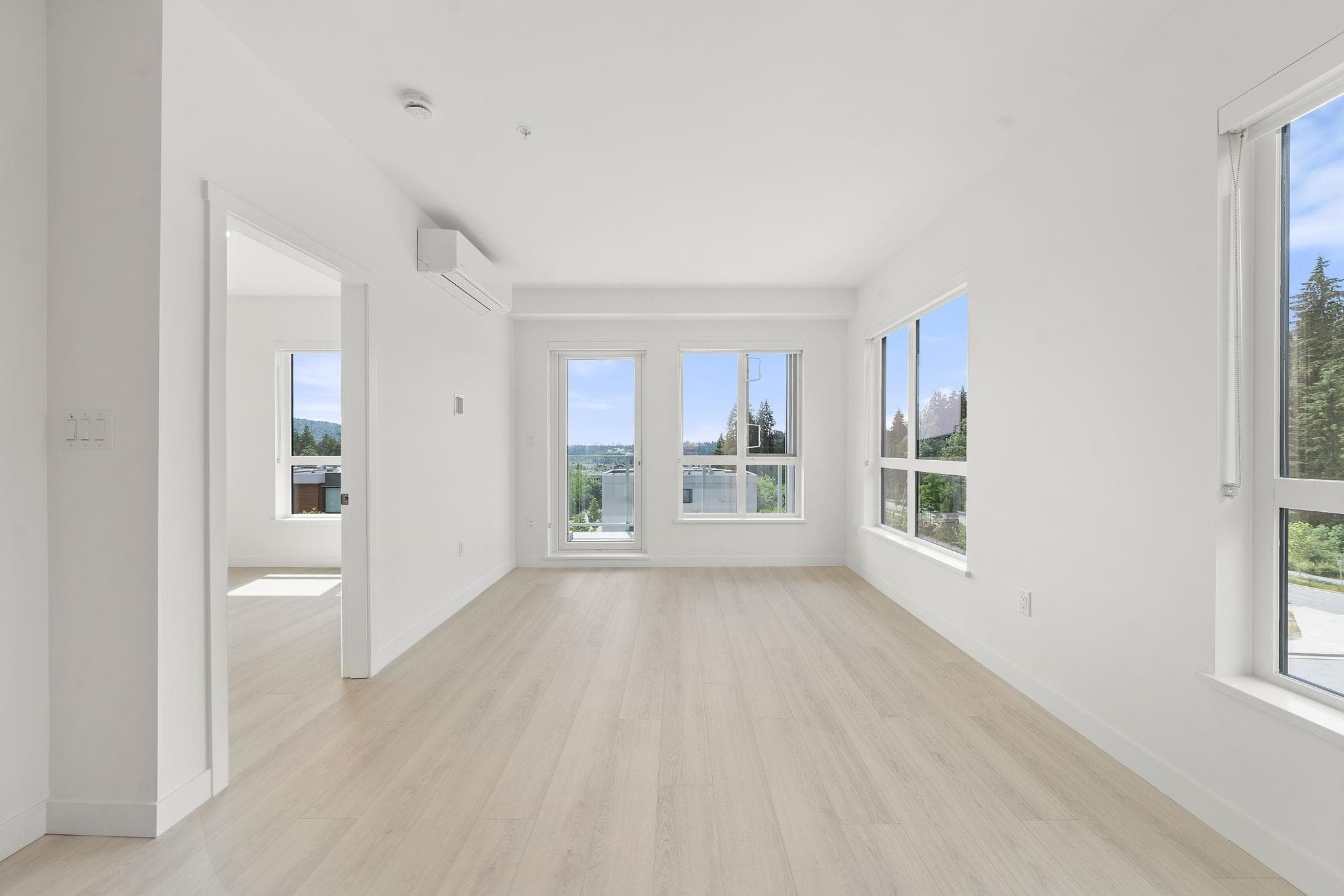 404 - 3594 Malsum Drive, North Vancouver, V7G 0B4 — photo 5