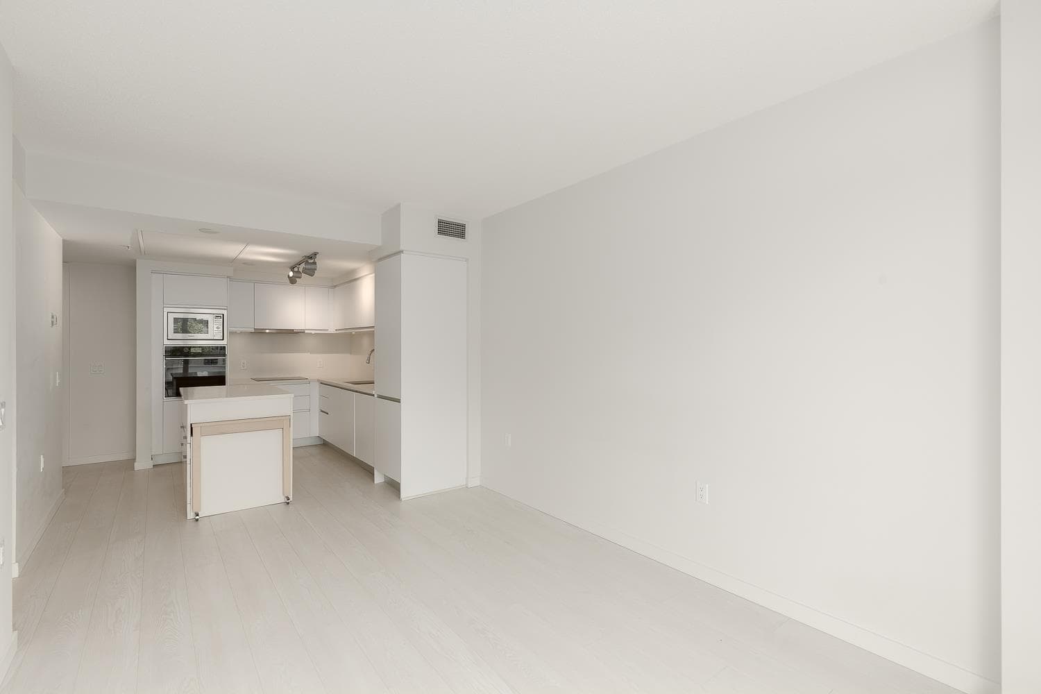 721 - 180 E 2nd Avenue, Vancouver, V5T 0K4 — photo 4