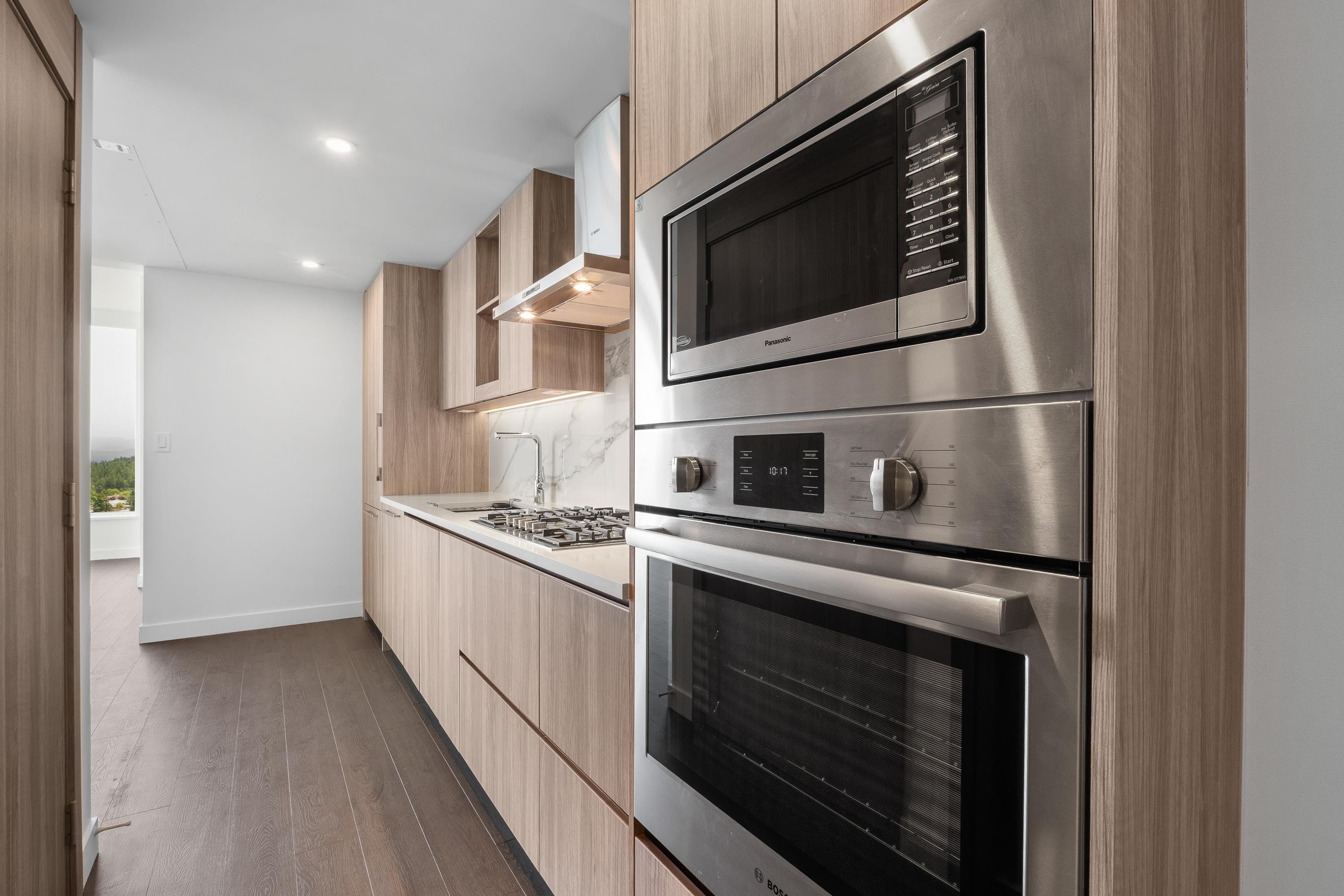 3302 - 13768 100 Avenue, Surrey, V3T 0V2 — photo 3