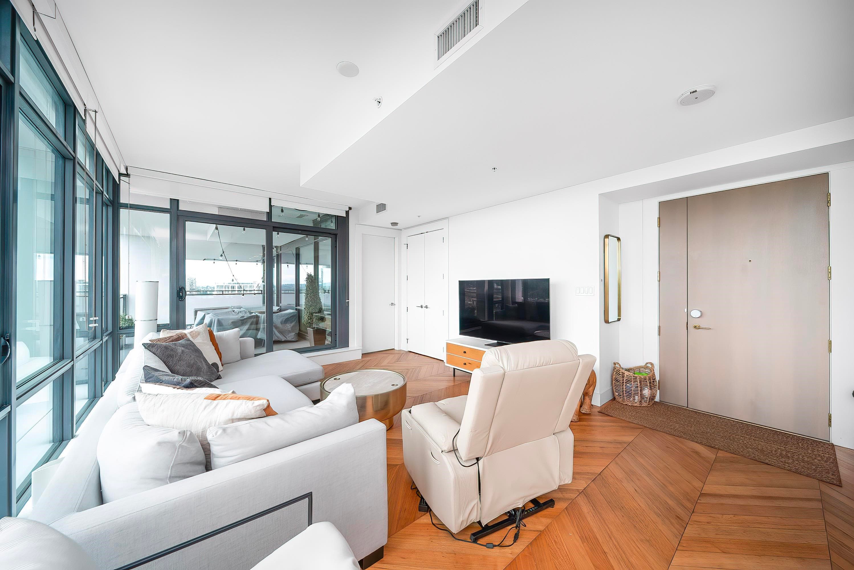 2802 - 2378 Alpha Avenue, Burnaby, V5C 0K2 — photo 3