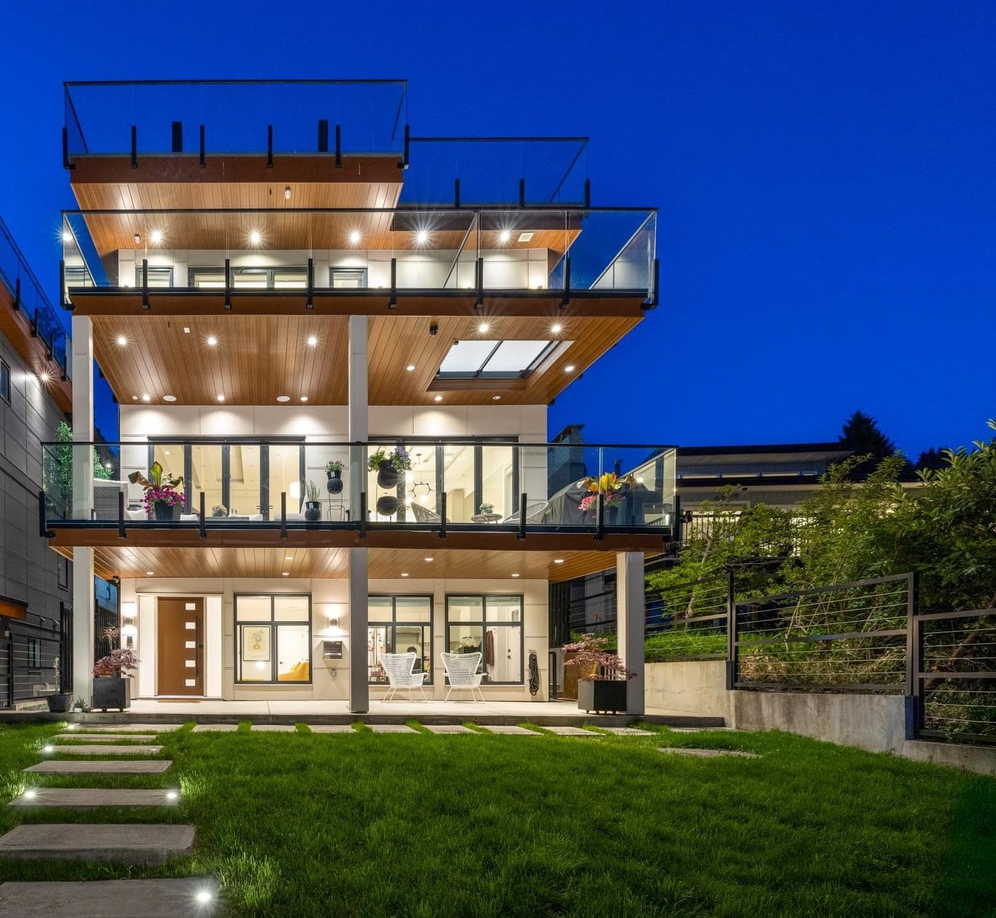 1241 Ioco Road, Port Moody, V3H 2W9 — photo 2