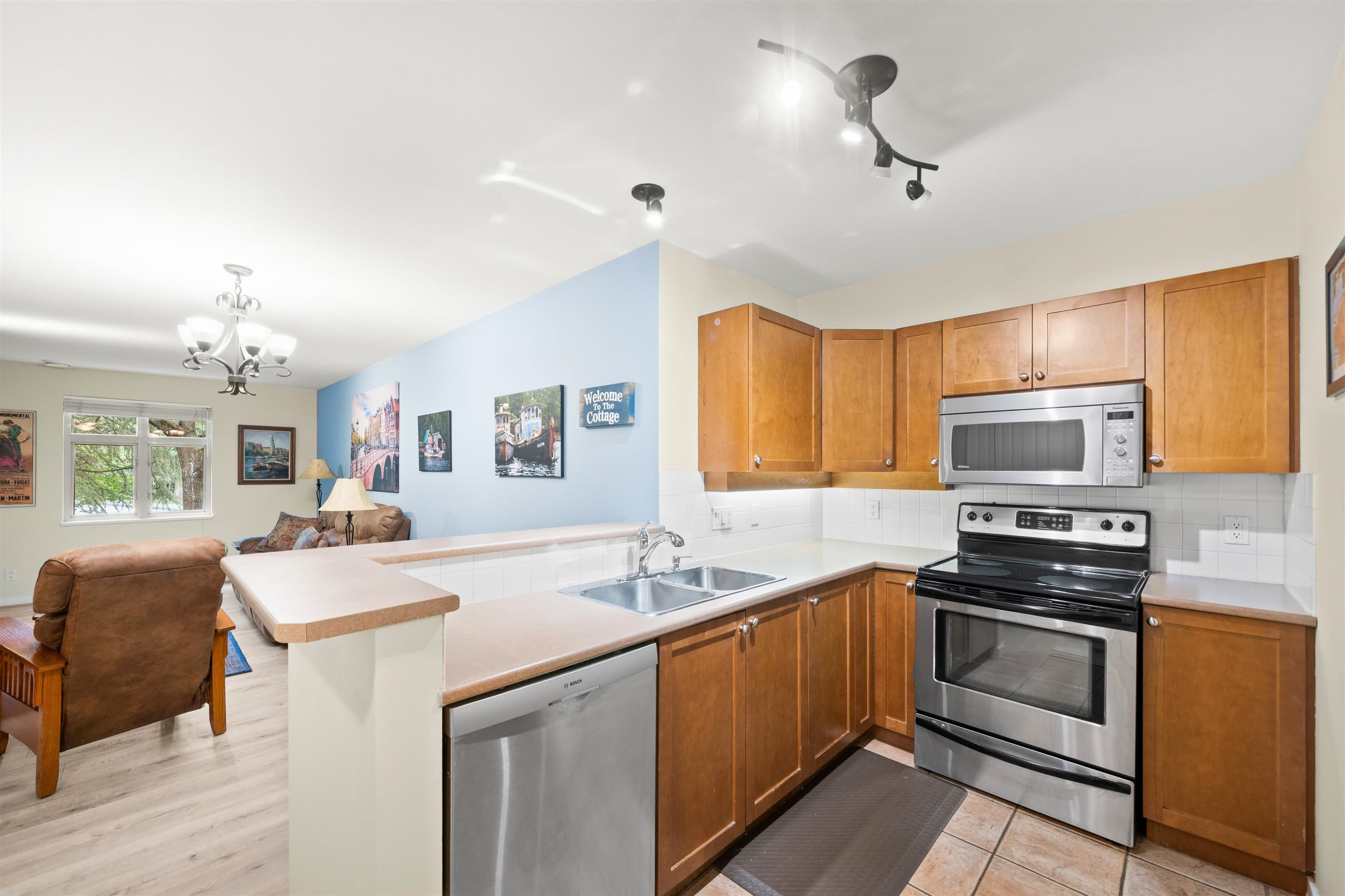 214 - 18 Smokey Smith Place, New Westminster, V3L 5V3 — photo 3