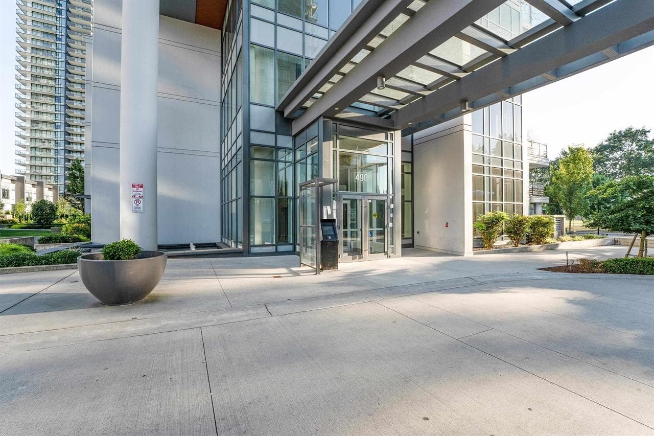 1104 - 4900 Lennox Lane, Burnaby, V5H 0G9 — photo 2