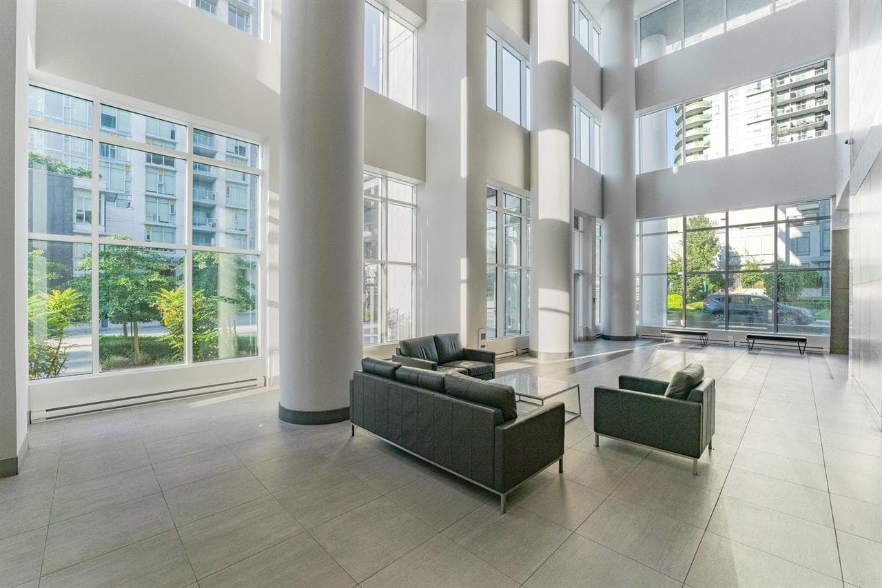 1104 - 4900 Lennox Lane, Burnaby, V5H 0G9 — photo 3