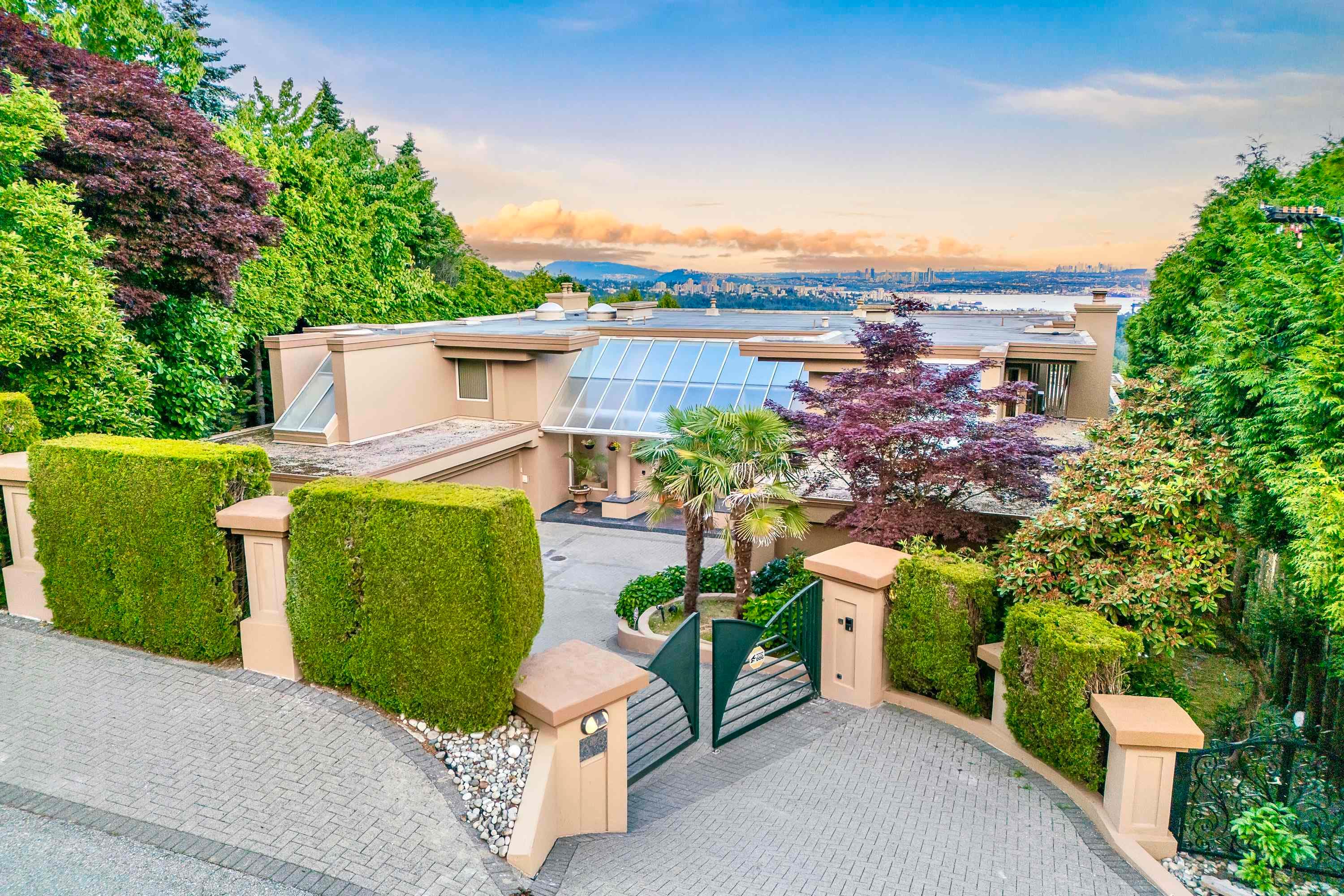 848 Eyremount Drive, West Vancouver