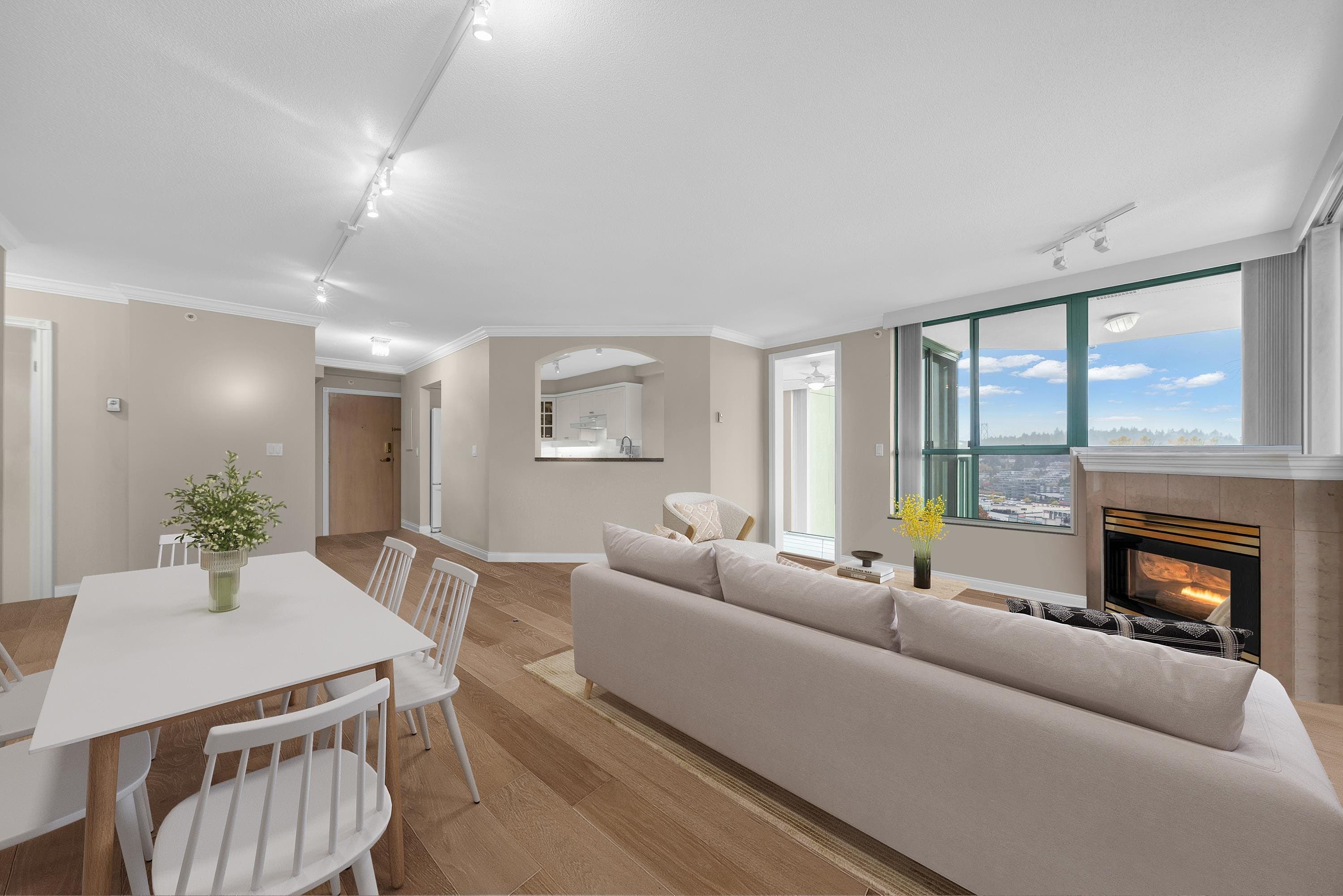 9D - 328 Taylor Way, West Vancouver, V7T 2Y4 — photo 2