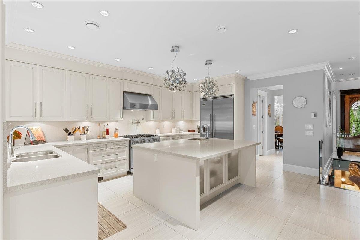 7158 Ridgeview Drive, Burnaby, V5A 4V3 — photo 5