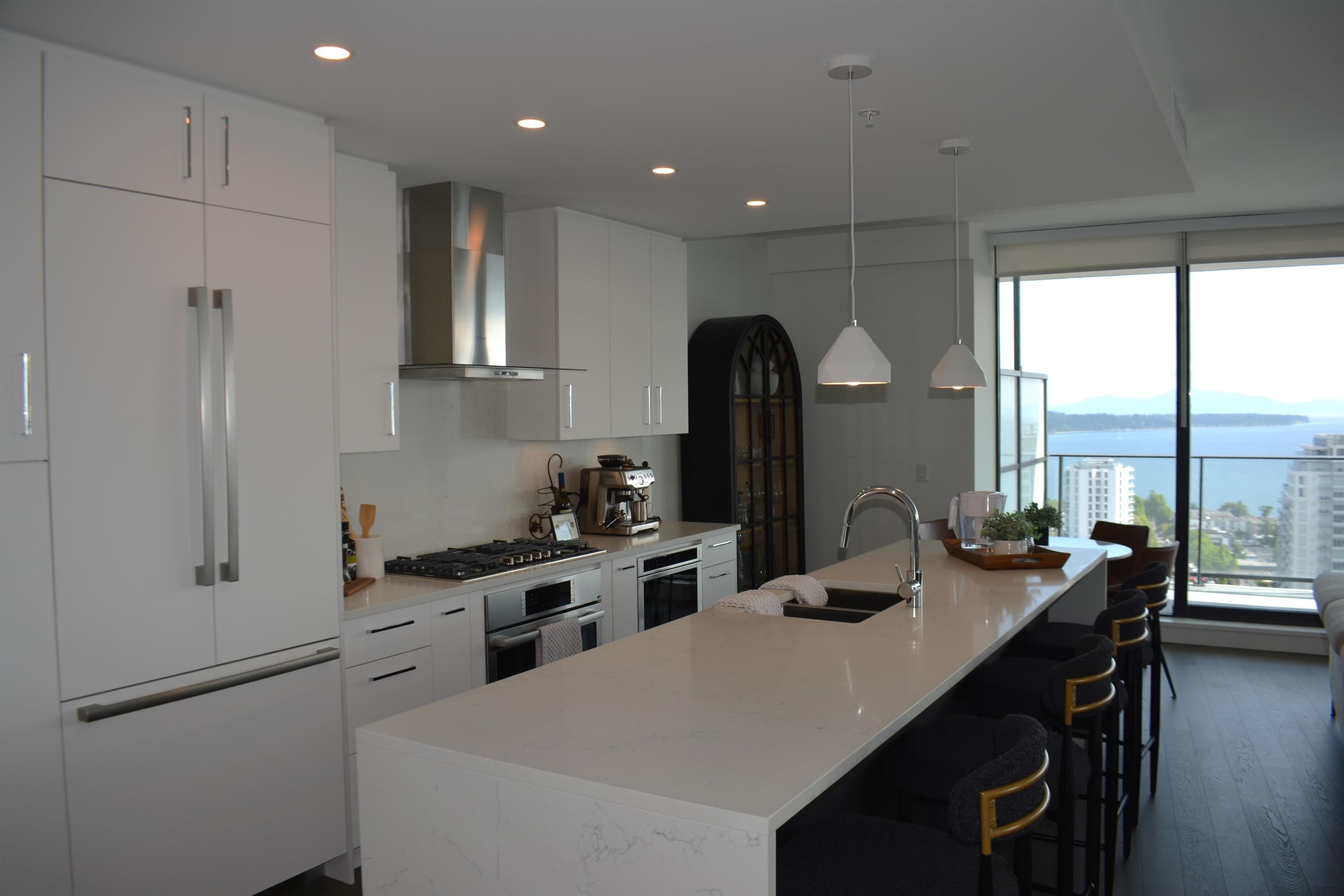 1905 - 1588 Johnston Road, White Rock, V4B 0C5 — photo 3