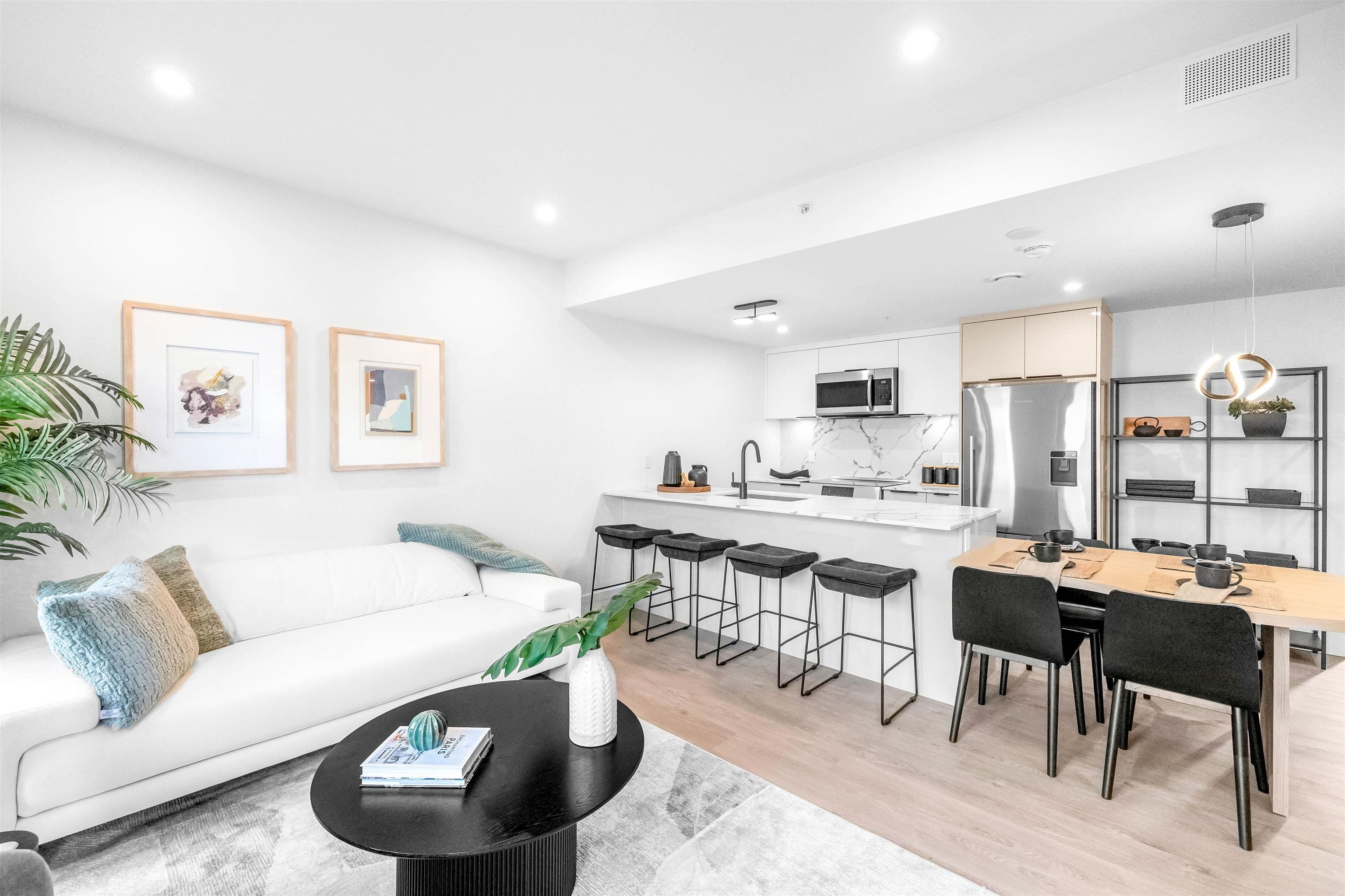 111 - 2085 E 1st Avenue, Vancouver, V5N 1B6 — photo 2