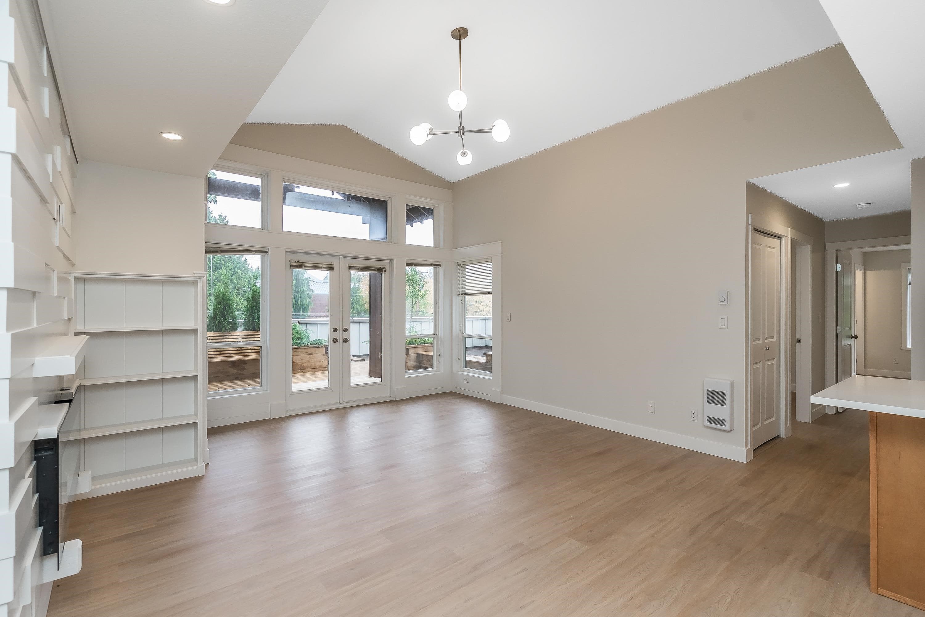 208 - 2828 152 Street, Surrey, V4P 1G6 — photo 1