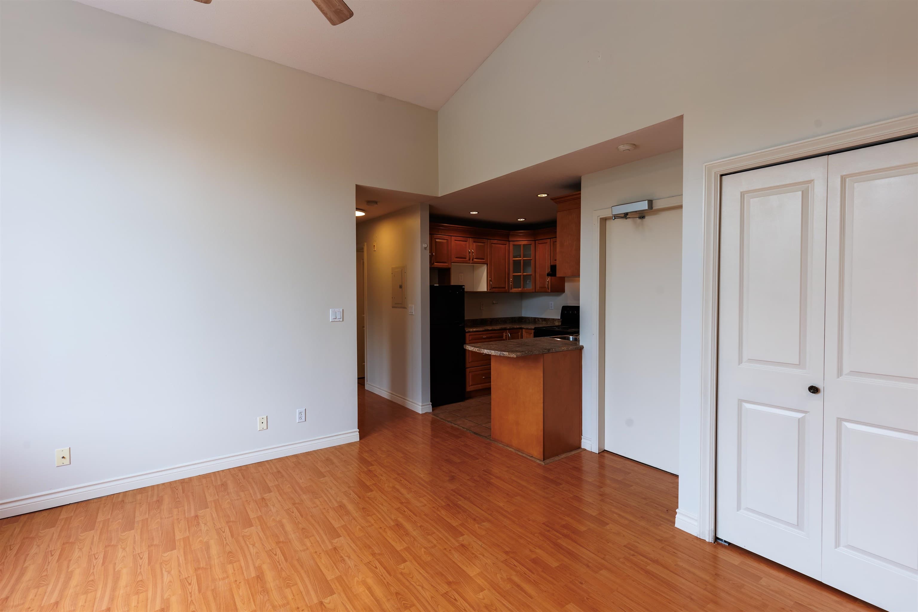 201 - 2828 152 Street, Surrey, V4P 1G6 — photo 3