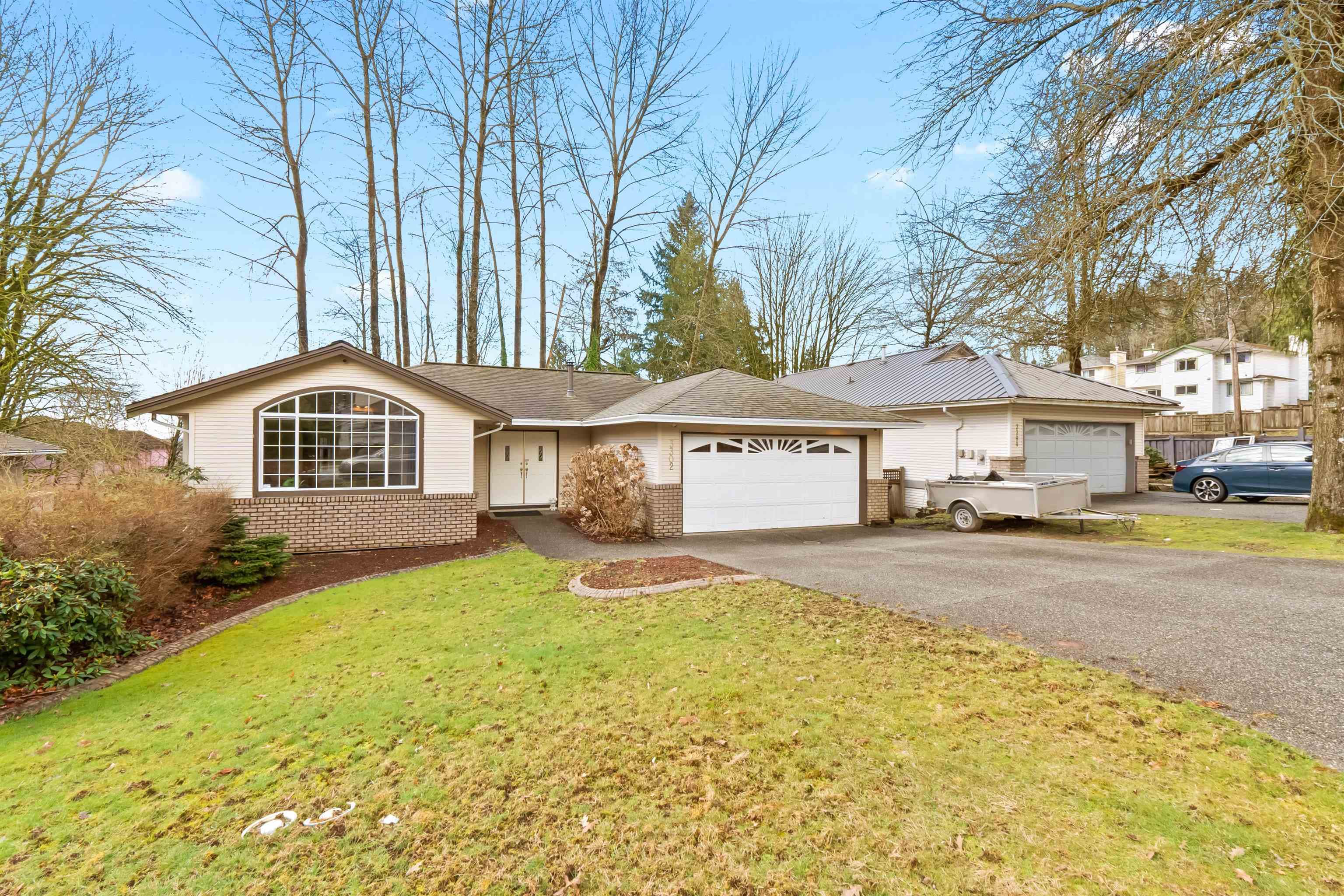 3302 Robson Drive, Coquitlam, V3E 2X8 — photo 2