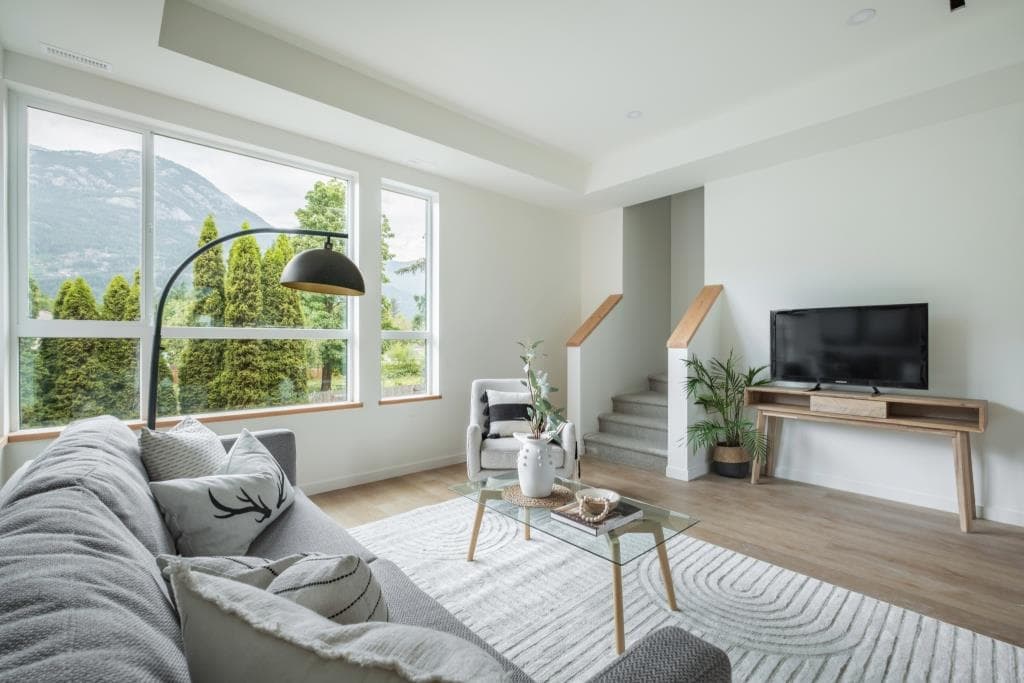 7 - 1165 Wilson Crescent, Squamish, V8B 0A6 — photo 5
