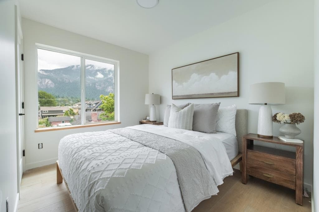 5 - 1165 Wilson Crescent, Squamish, V8B 0A6 — photo 2