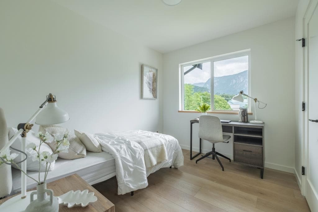 5 - 1165 Wilson Crescent, Squamish, V8B 0A6 — photo 3