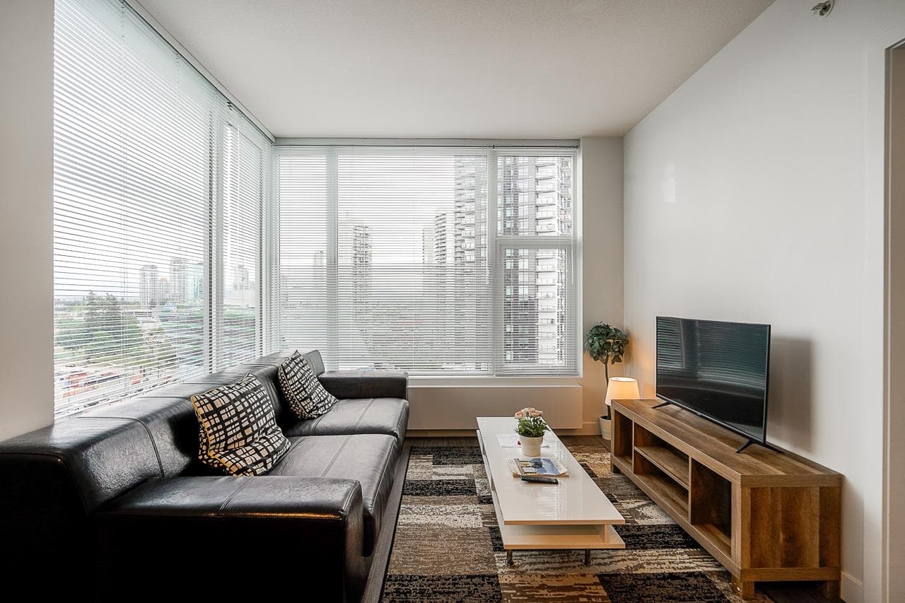 1404 - 13655 Fraser Highway, Surrey, V3T 0P8 — photo 3