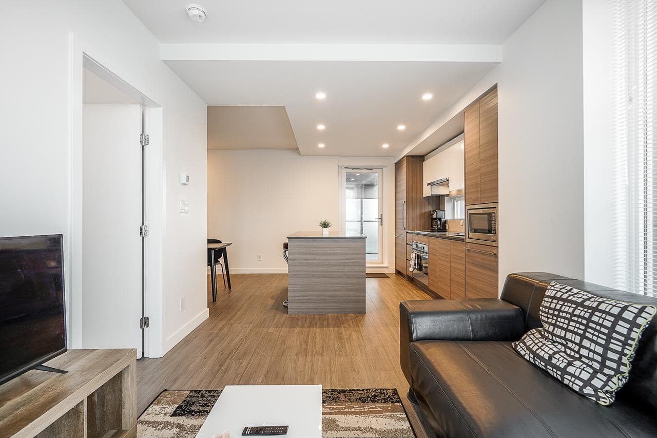 1404 - 13655 Fraser Highway, Surrey, V3T 0P8 — photo 4