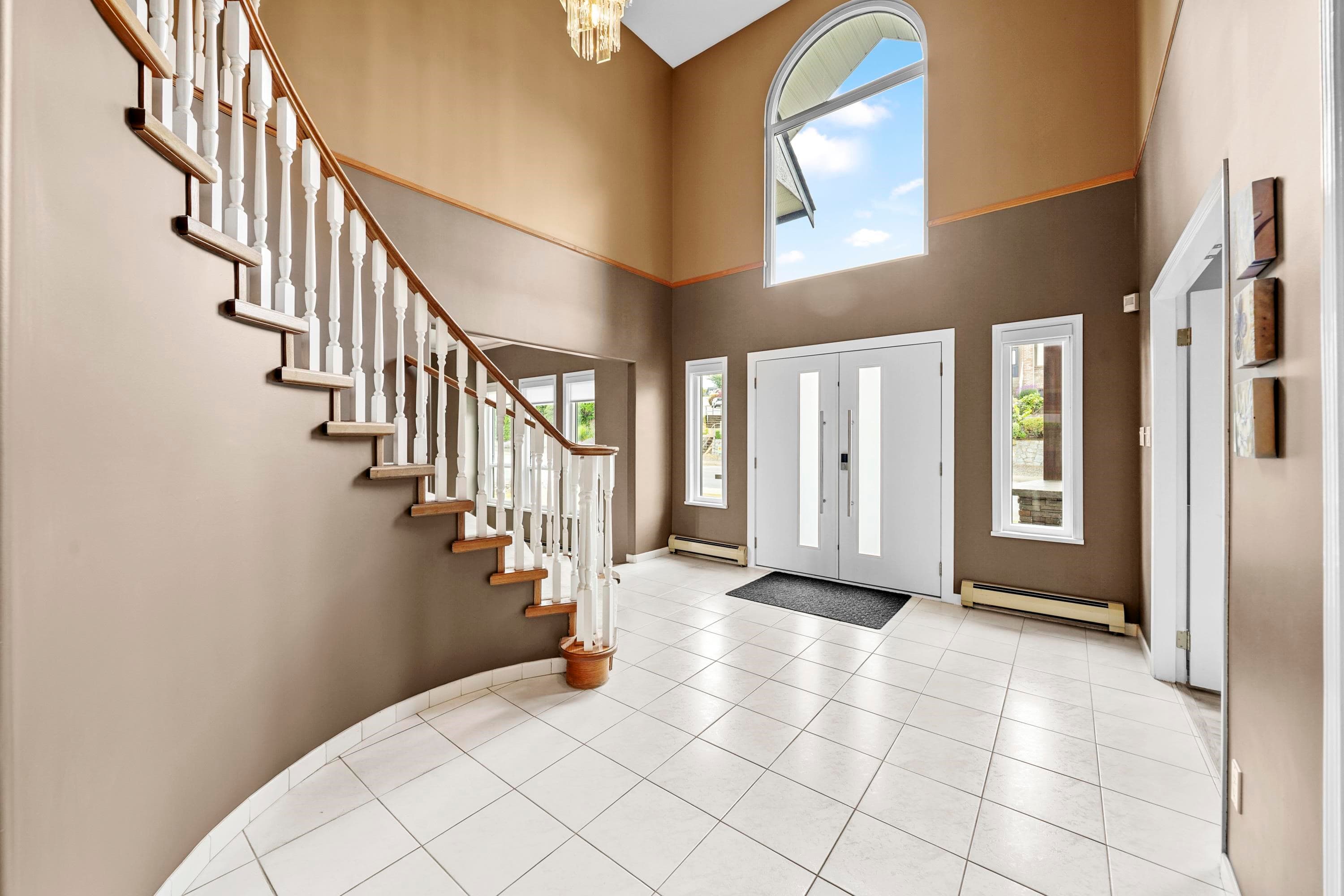 2288 Leclair Drive, Coquitlam, V3K 6P5 — photo 2