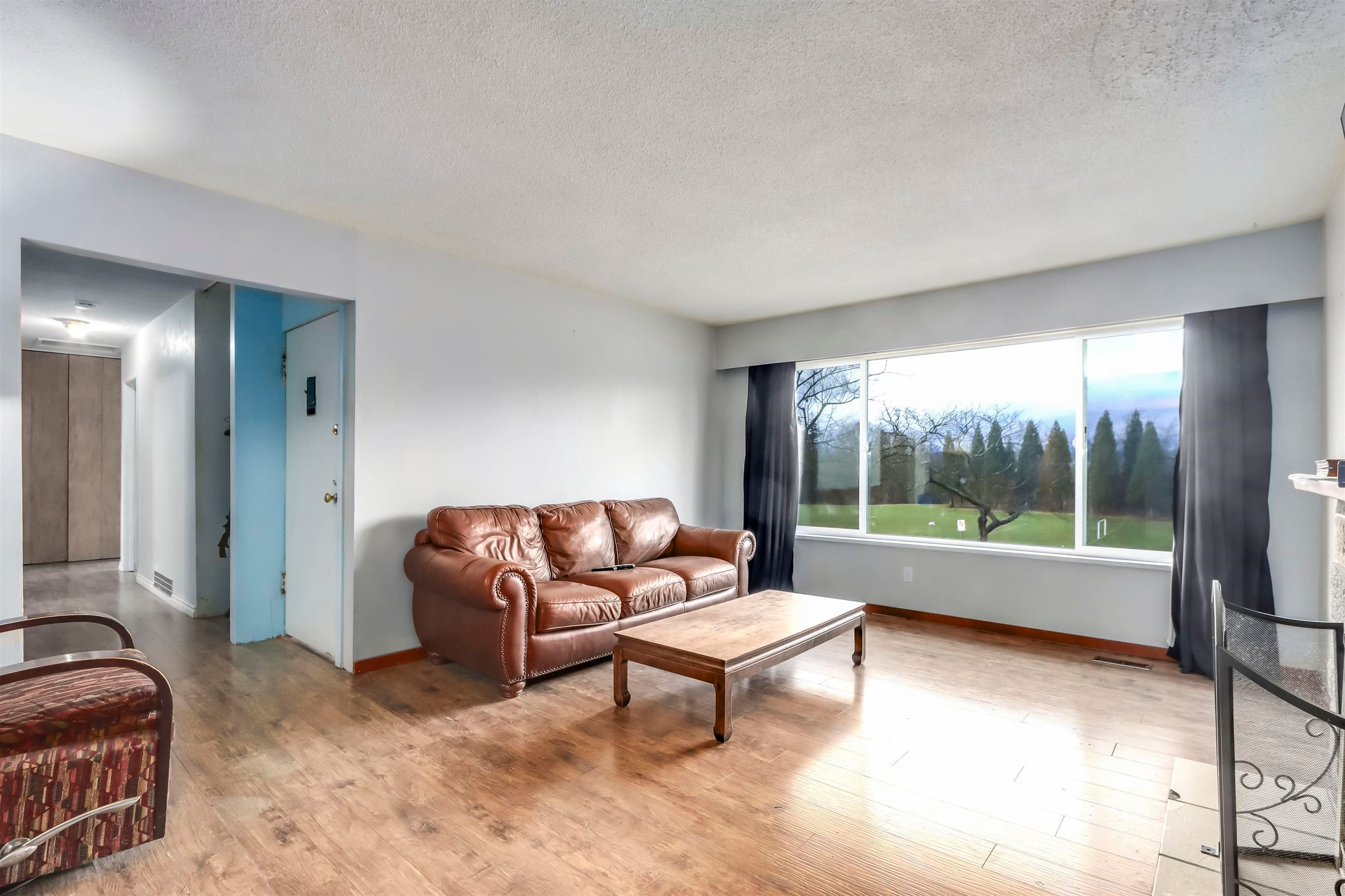 15058 Robin Crescent, Surrey, V3R 4X8 — photo 4