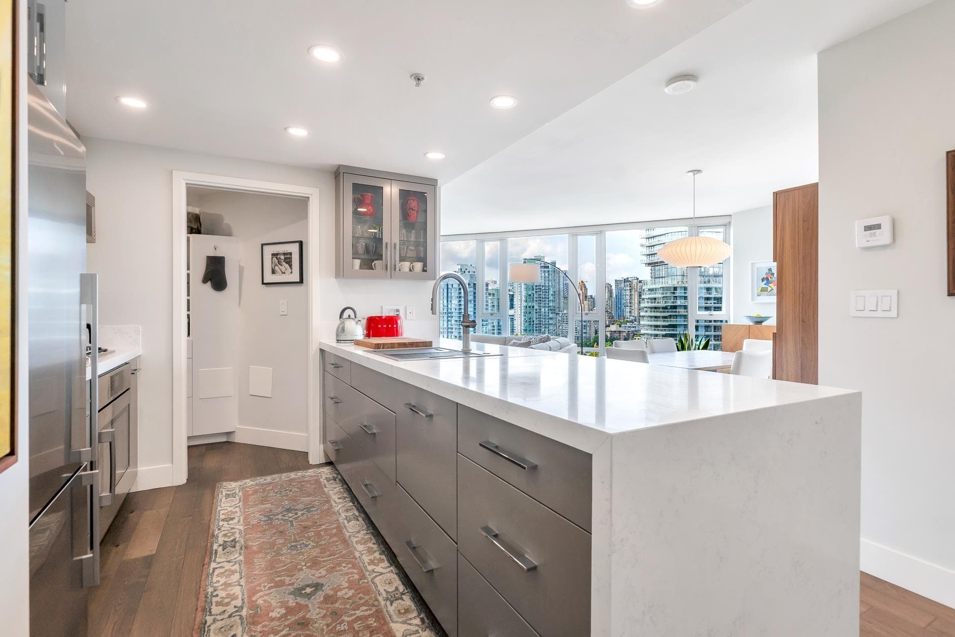 2007 - 918 Cooperage Way, Vancouver, V6B 0A7 — photo 4