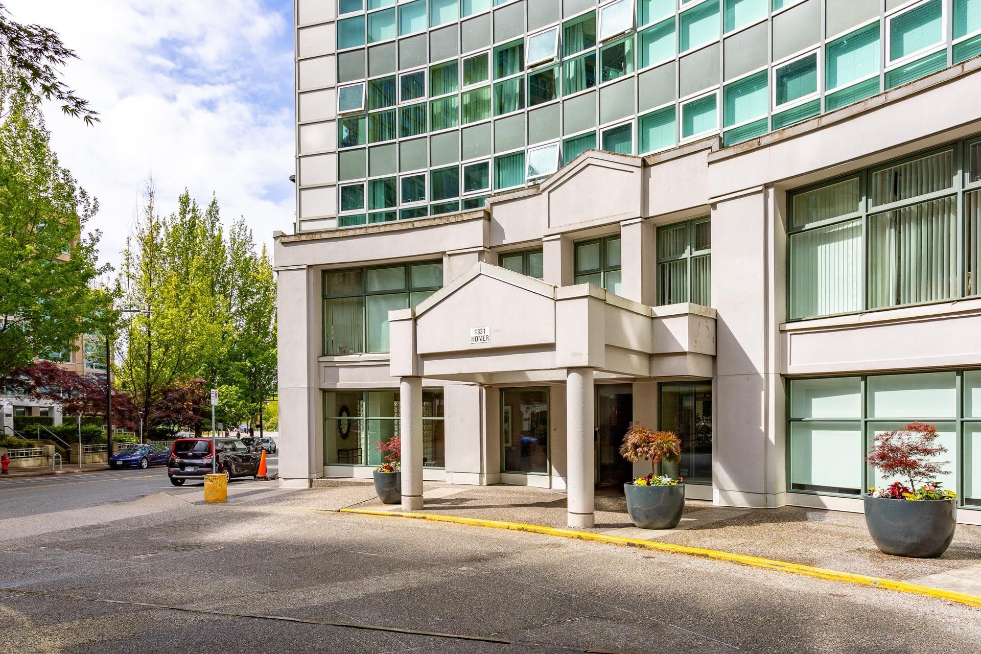 B1002 - 1331 Homer Street, Vancouver, V6B 5M9 — photo 3