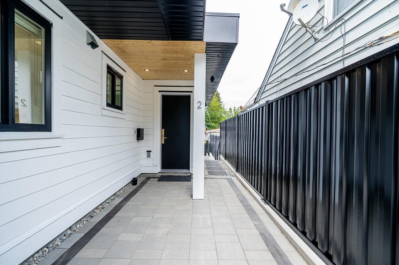 2 - 4855 Dumfries Street, Vancouver