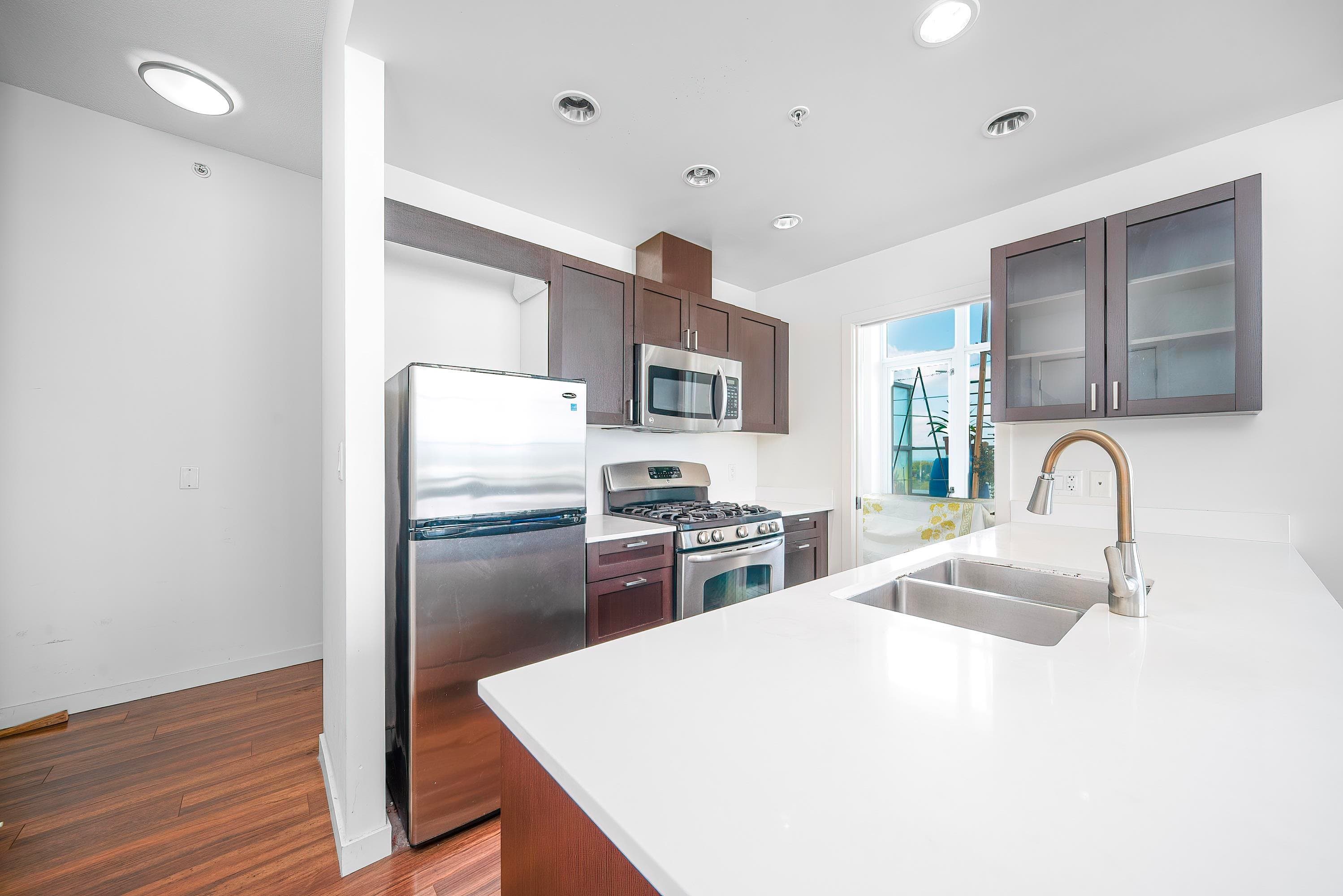 2207 - 4815 Eldorado Mews, Vancouver, V5R 0B2 — photo 5