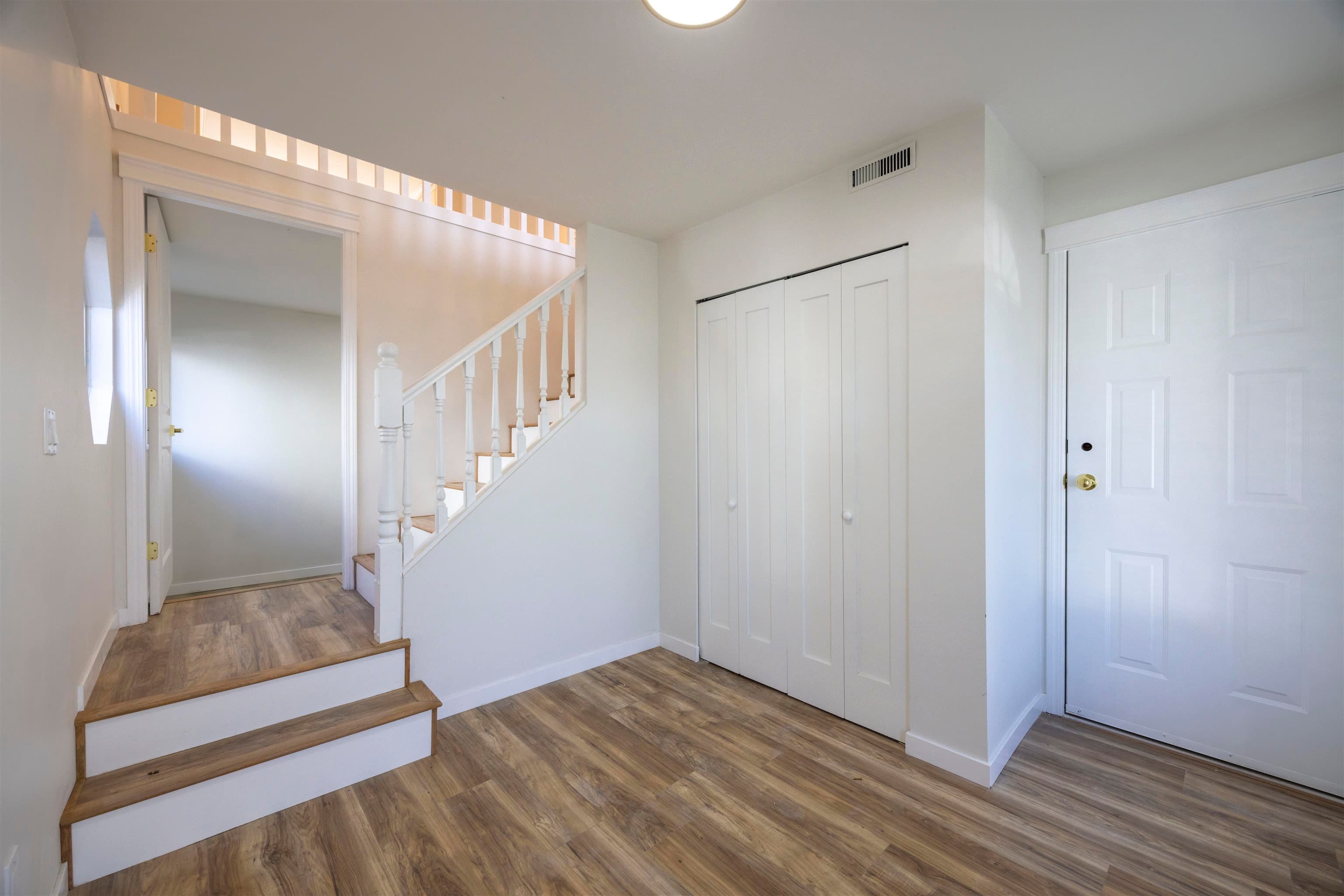 9548 208b Street, Langley, V1M 2C5 — photo 4