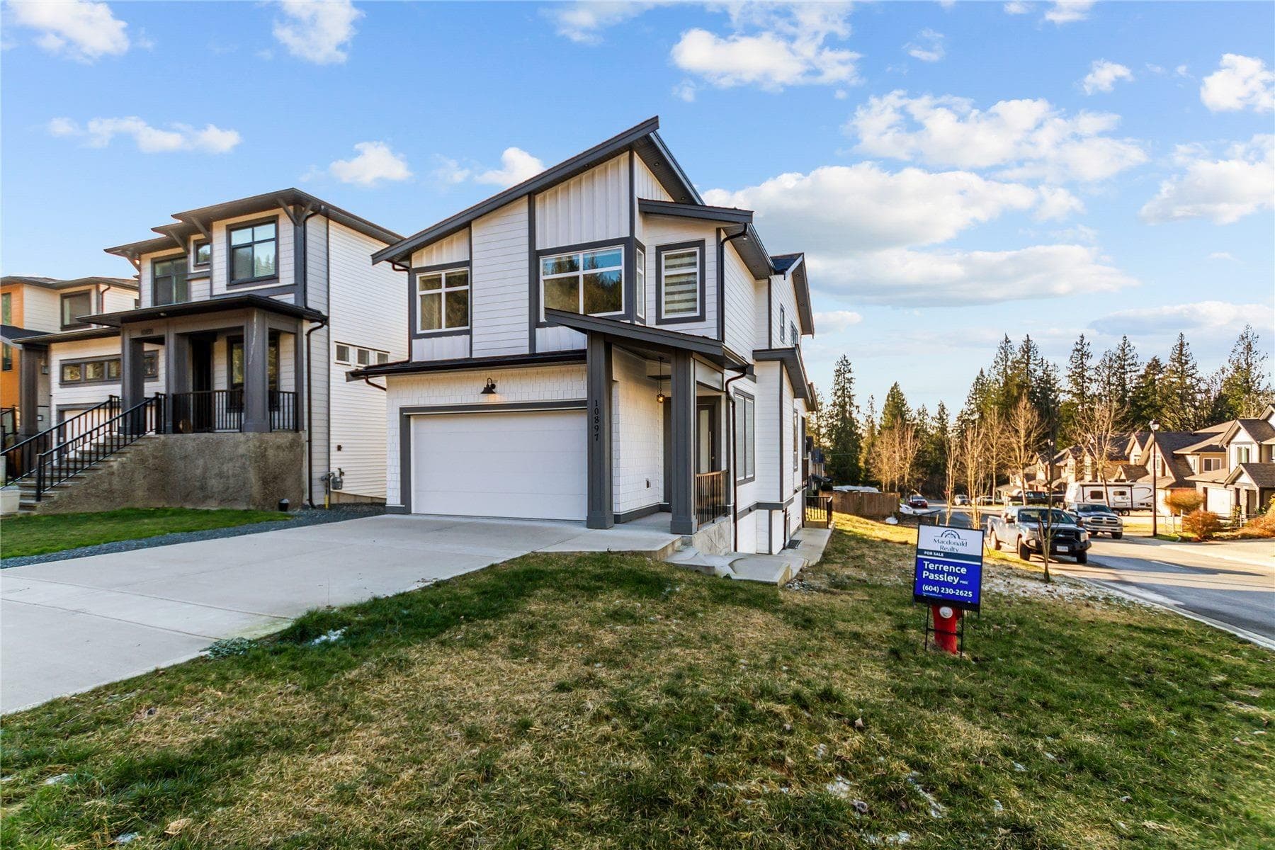 10897 Morrisette Place, Maple Ridge, V2W 1G8 — photo 2