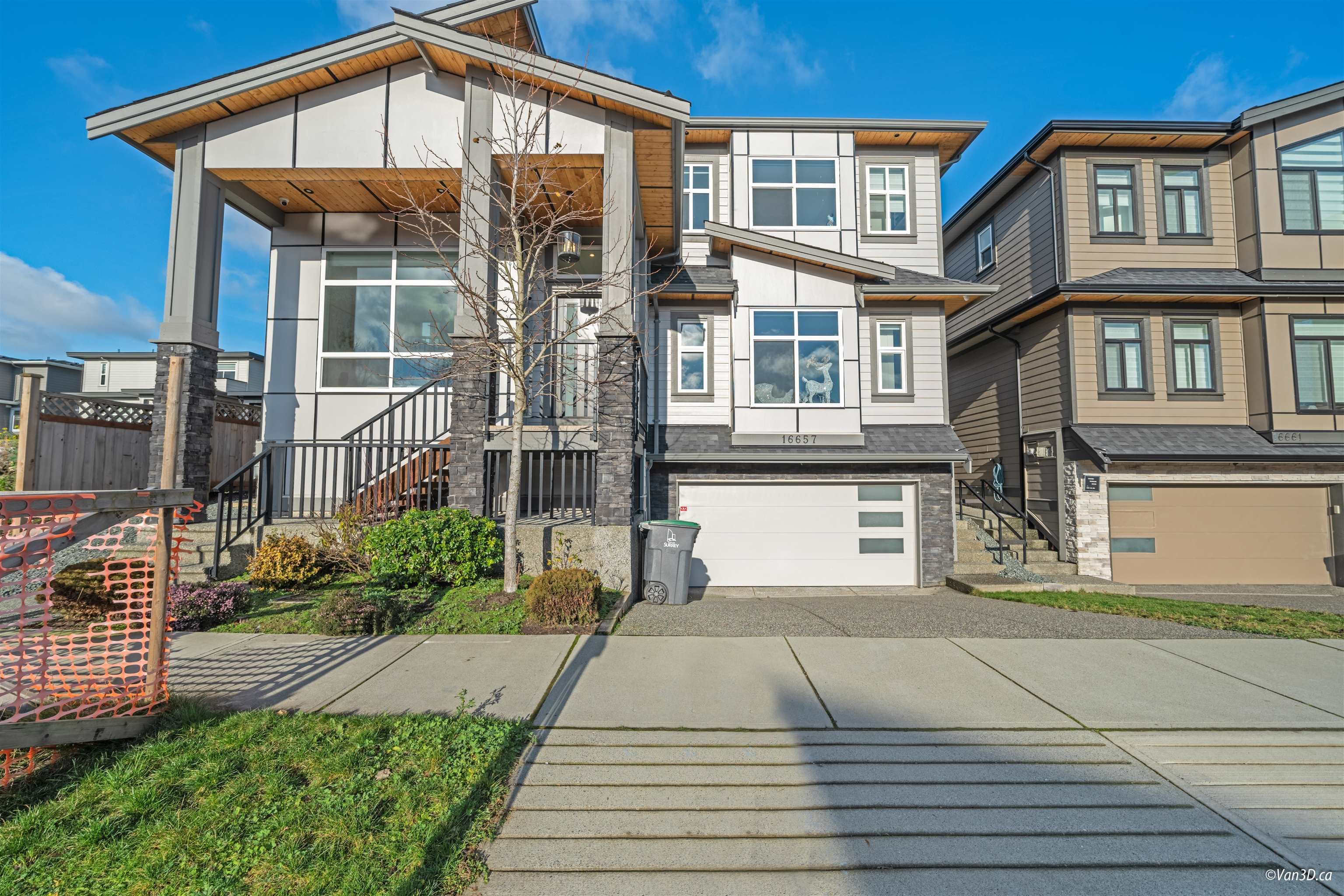 16657 18a Avenue, Surrey