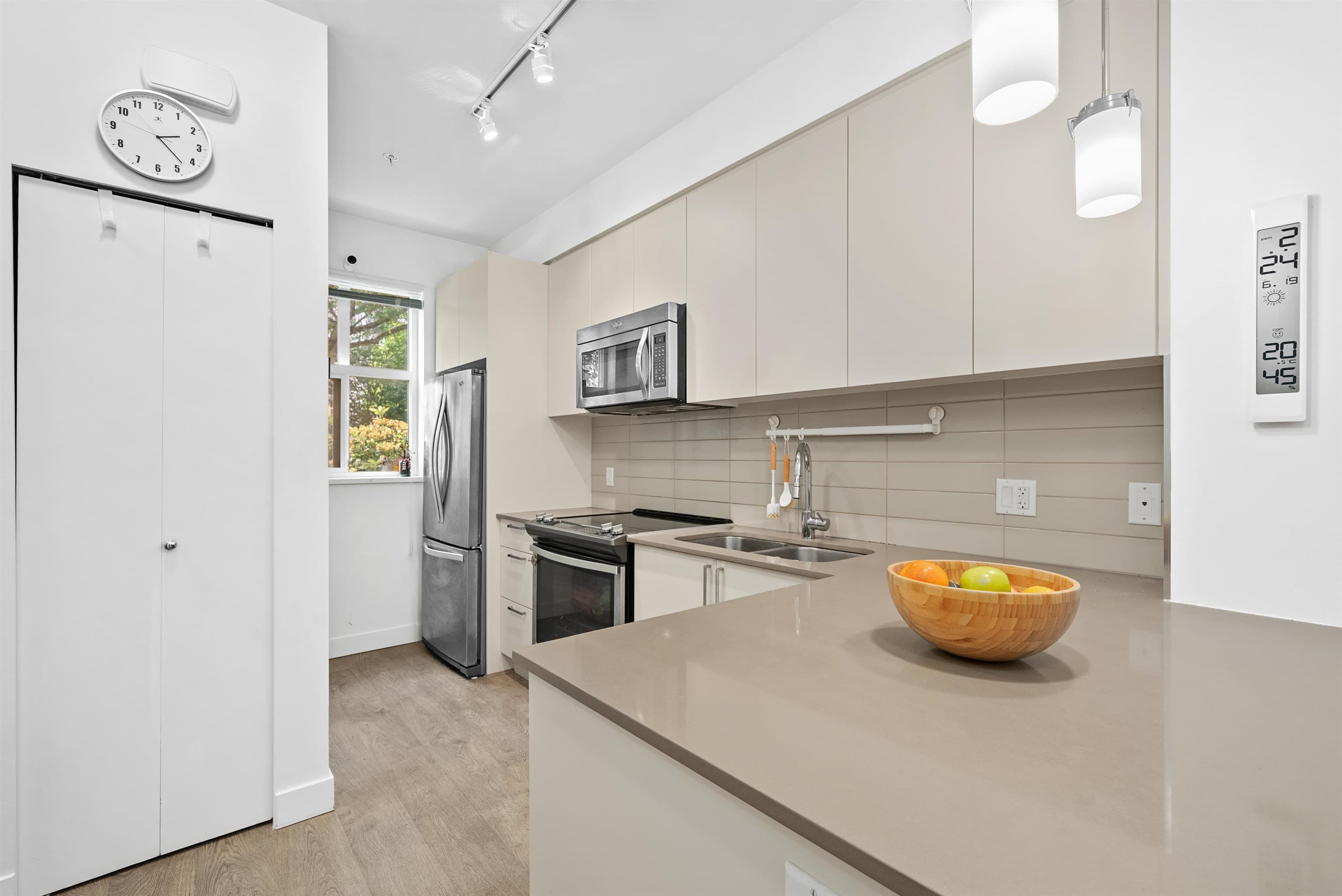 119 - 7250 18th Avenue, Burnaby, V3N 1H3 — photo 5