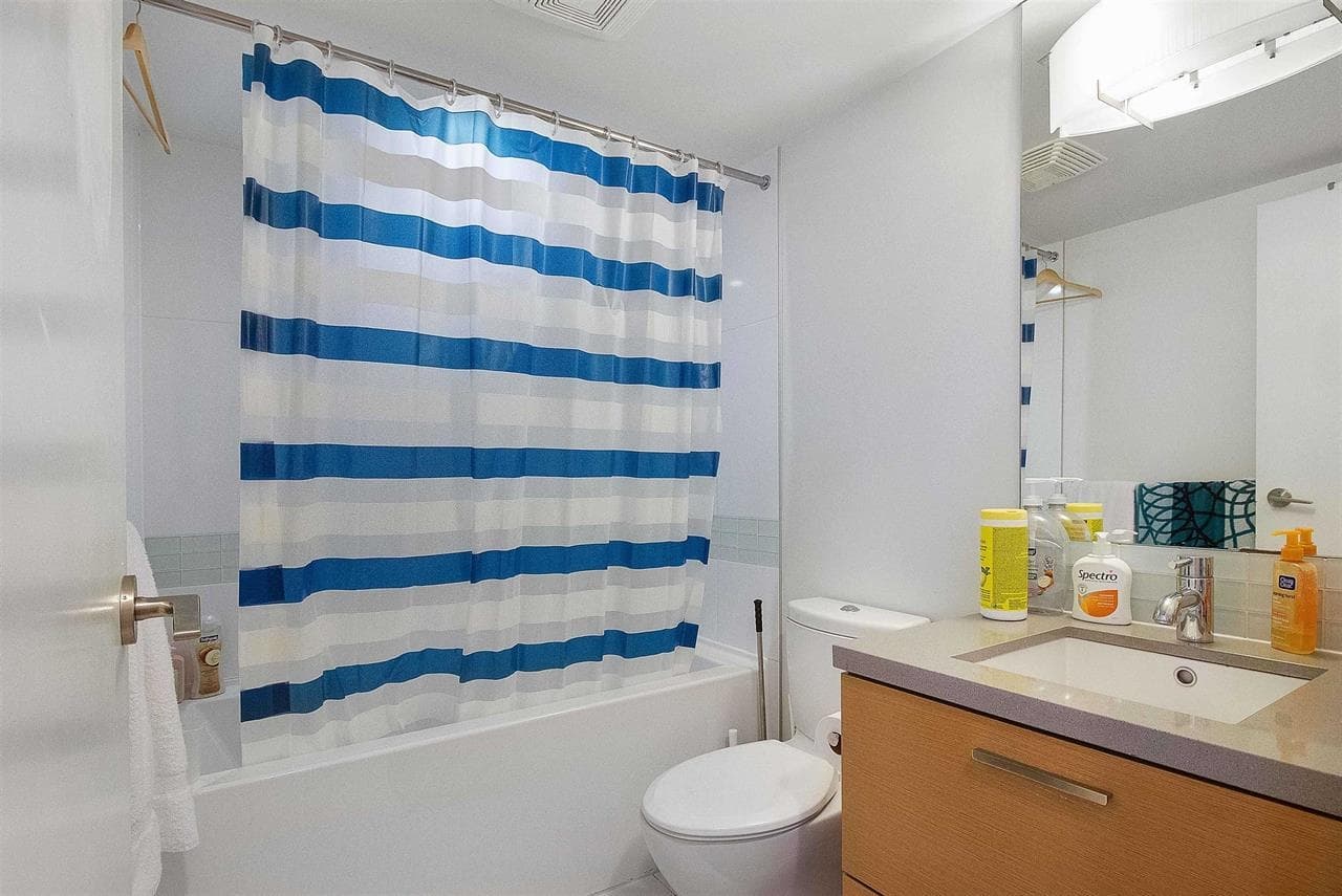 411 - 10777 University Drive, Surrey, V3T 0E6 — photo 5