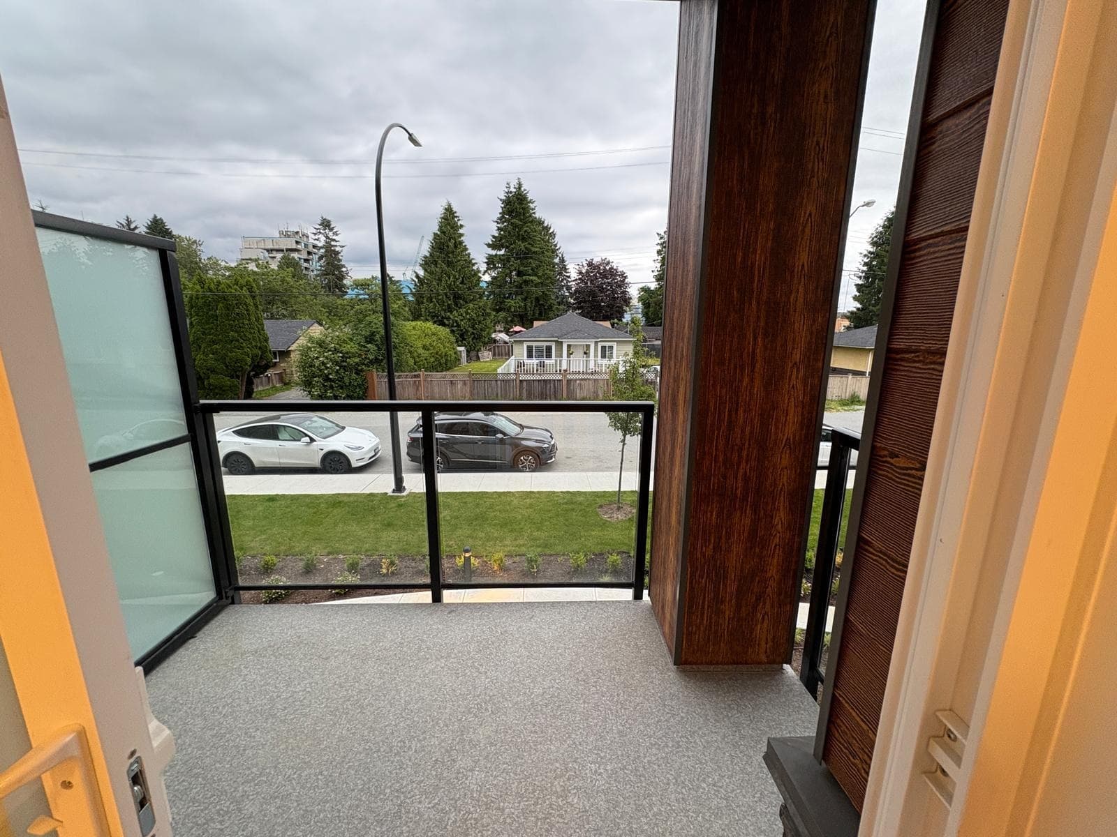 208 - 12109 223 Street, Maple Ridge, V2X 5Y6 — photo 1