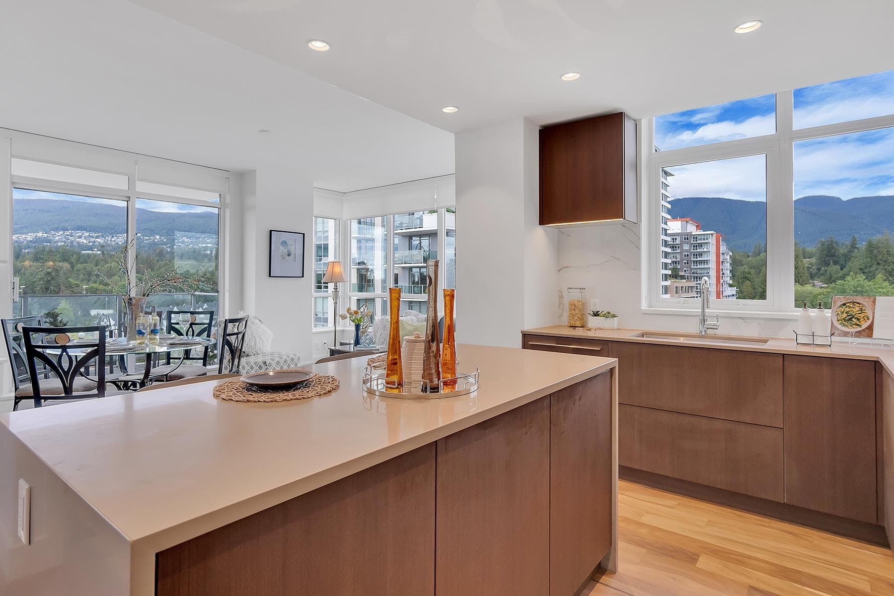 607 - 1632 Lions Gate Lane, North Vancouver, V7P 0E2 — photo 3