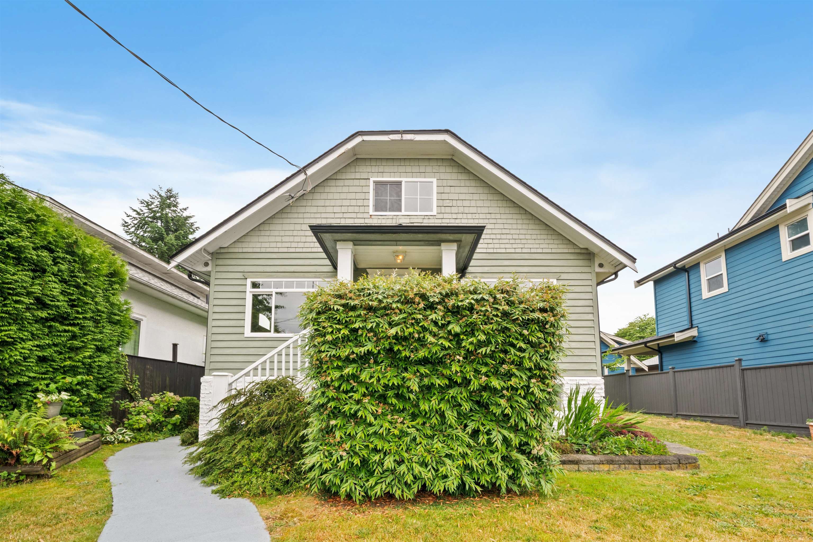 221 Richmond Street, New Westminster, V3L 4B5 — photo 2