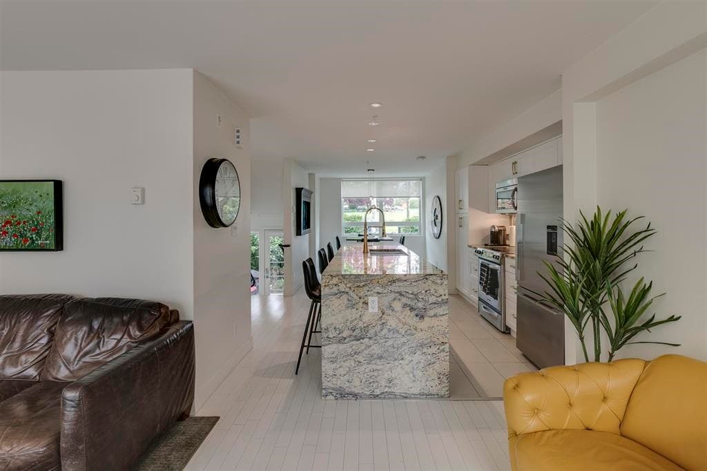 4 - 265 E 8th Street, North Vancouver, V7L 1Y9 — photo 5