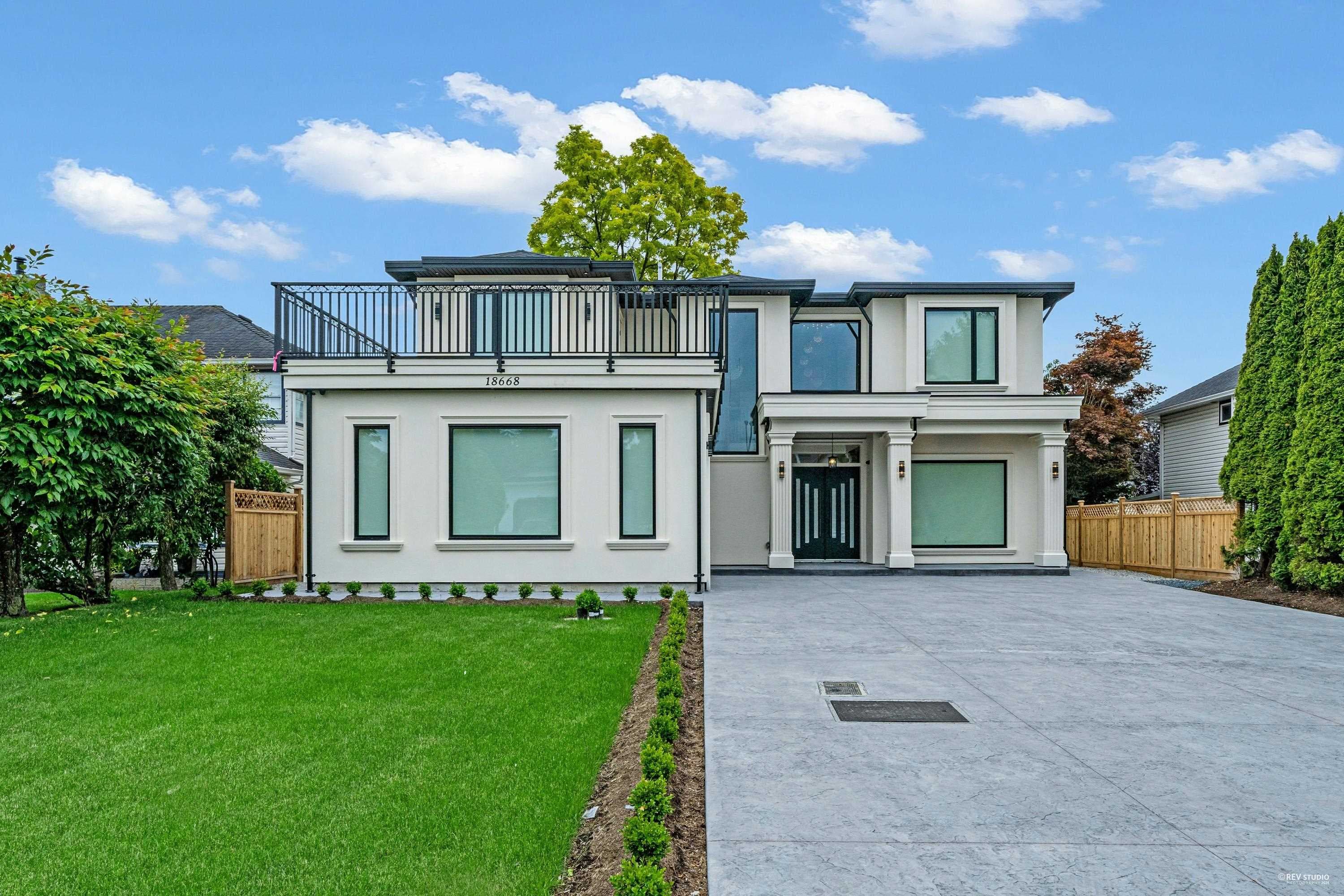 18668 56a Avenue, Surrey, V3S 7Y2 — photo 3