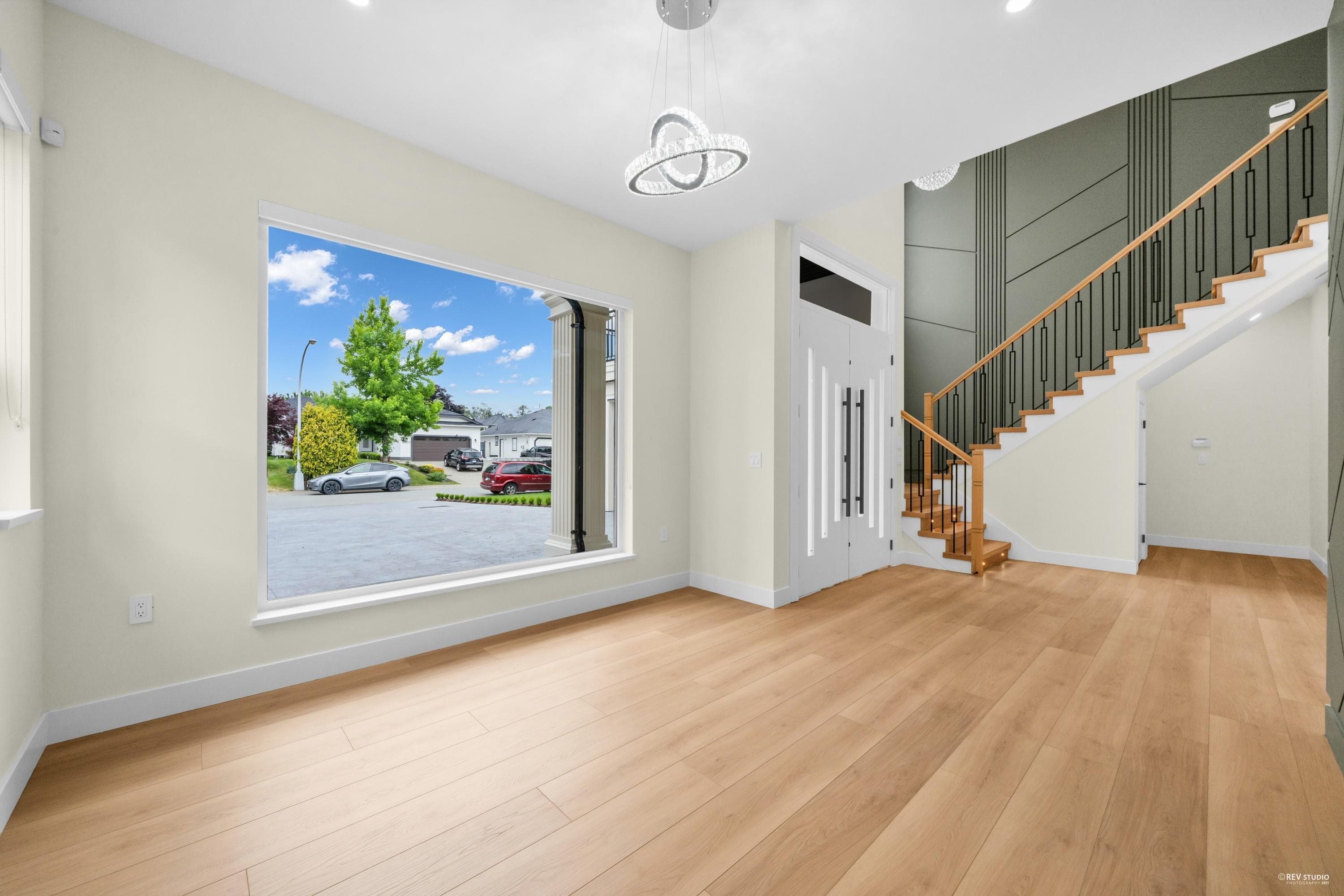 18668 56a Avenue, Surrey, V3S 7Y2 — photo 5