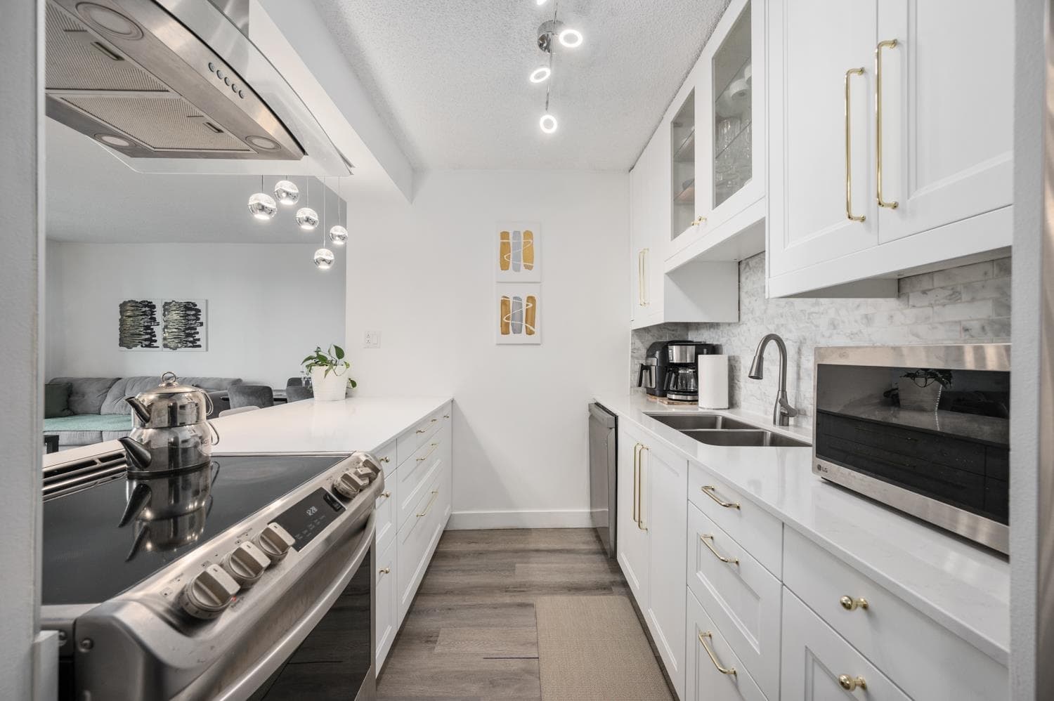 1905 - 9541 Erickson Drive, Burnaby