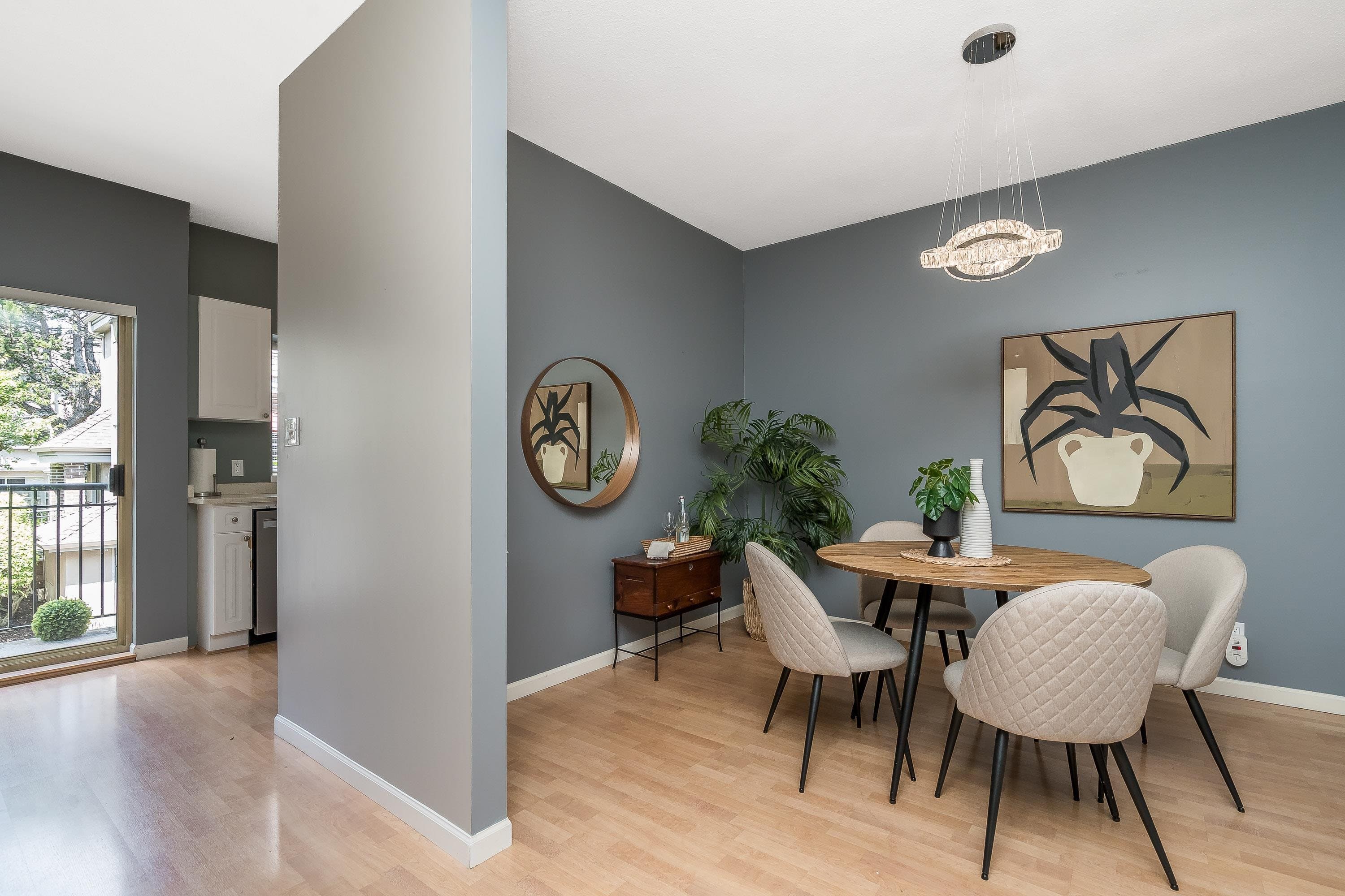 15411 Russell Avenue, White Rock, V4B 2R5 — photo 4